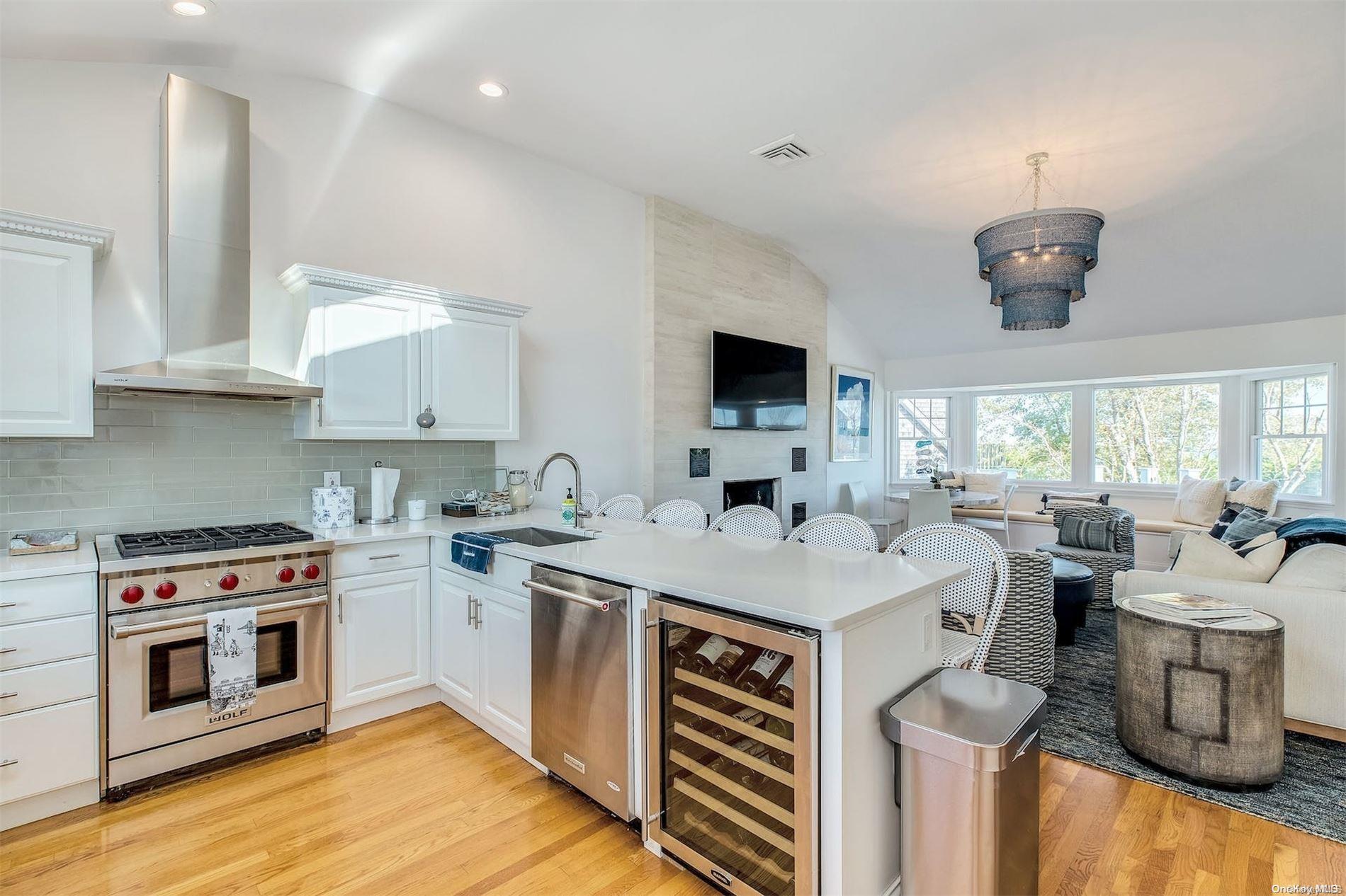 #16 photo, 25 Exchange, サフォーク郡 Westhampton Beach , NY 11978