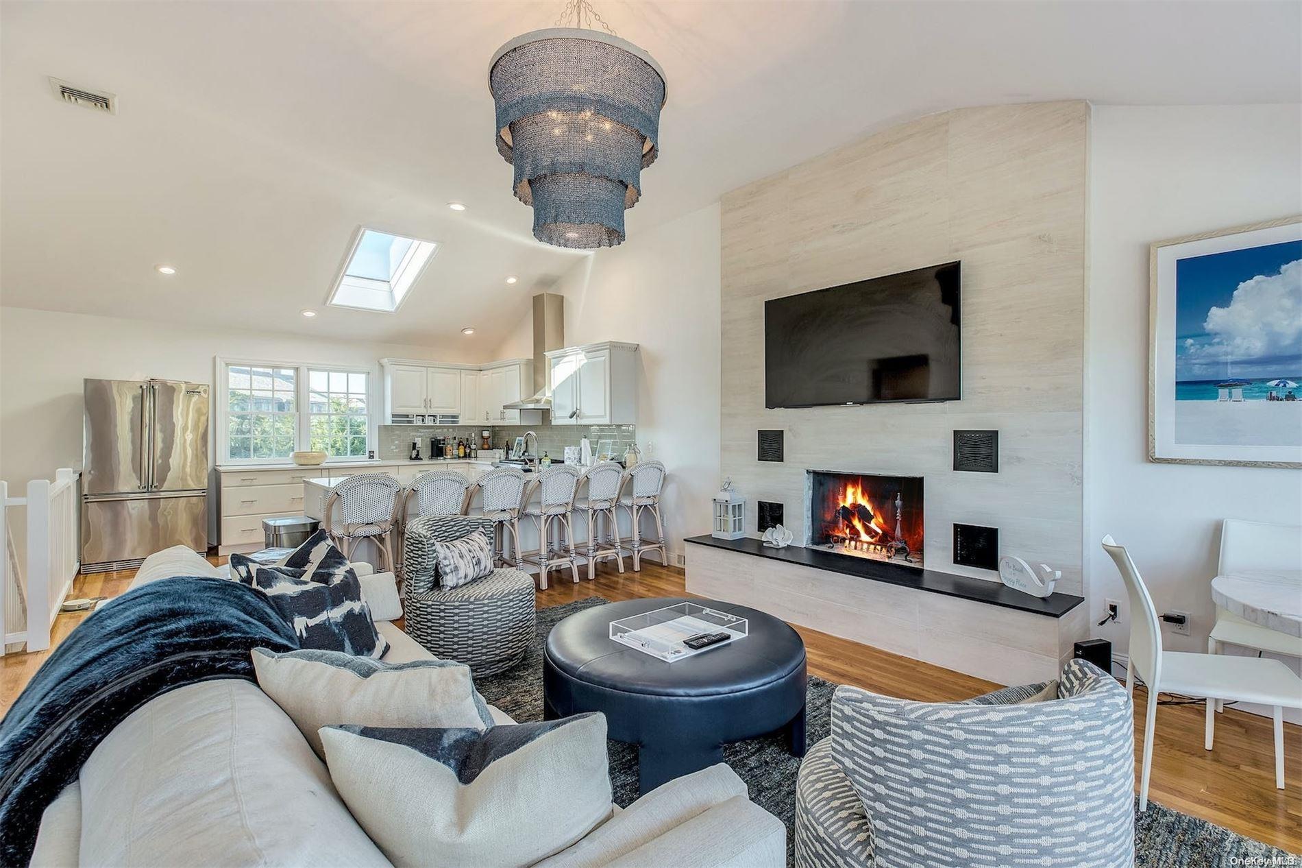 #18 photo, 25 Exchange, サフォーク郡 Westhampton Beach , NY 11978