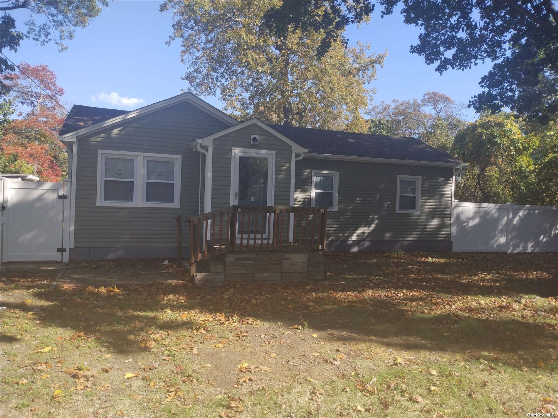 #1 photo, 147 Elder Drive, 東長島 Mastic Beach , NY 11951