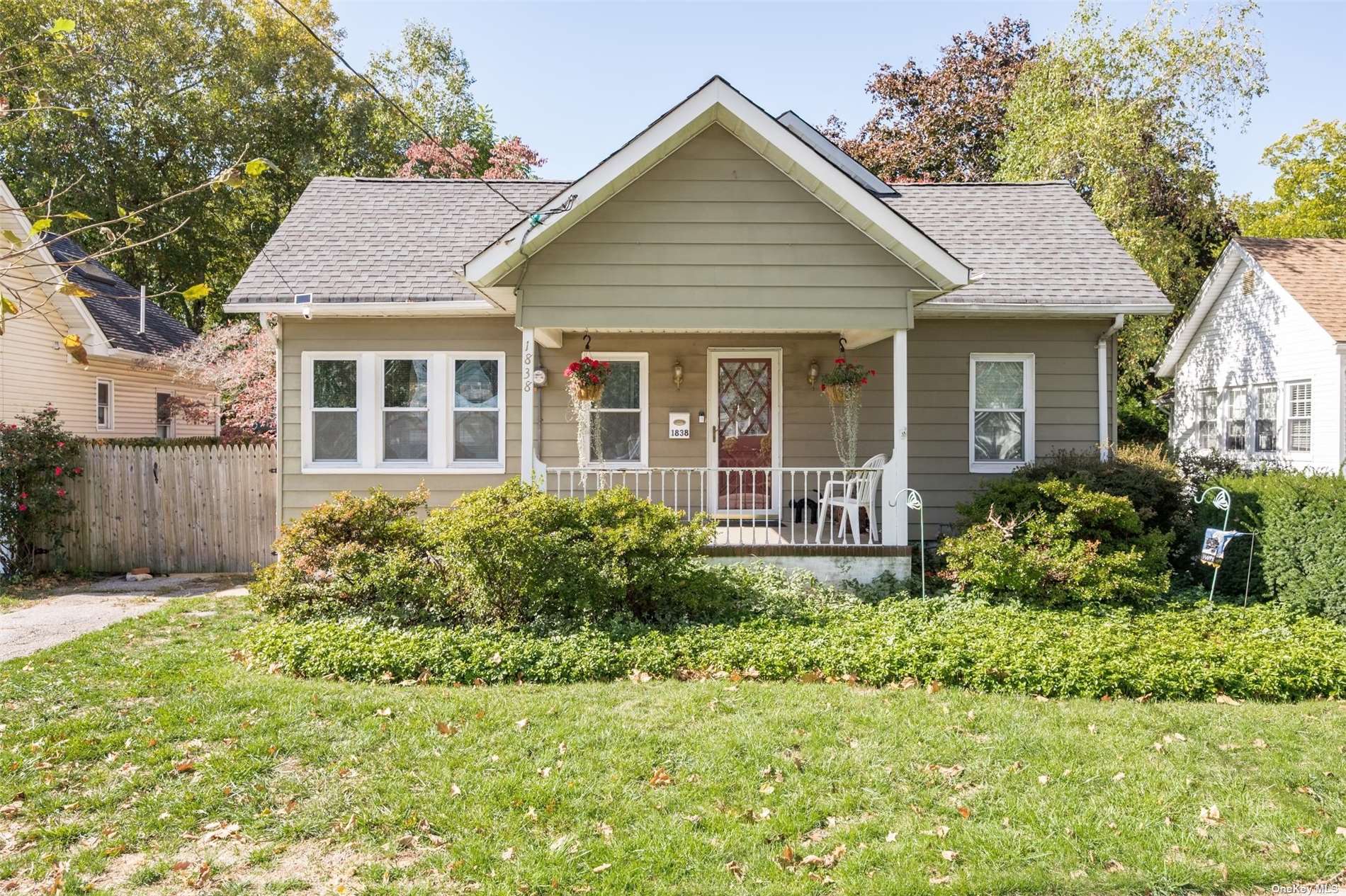 #1 photo, 1838 Longfellow Street, Baldwin , NY 11510