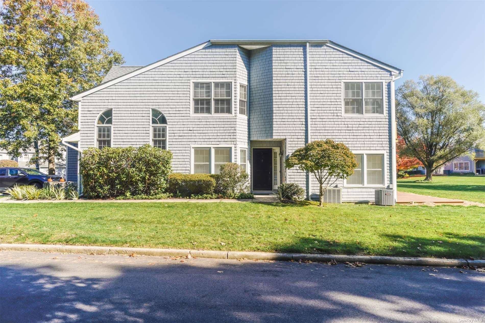 #1 photo, 52 S Lakebridge Drive, Kings Park , NY 11754