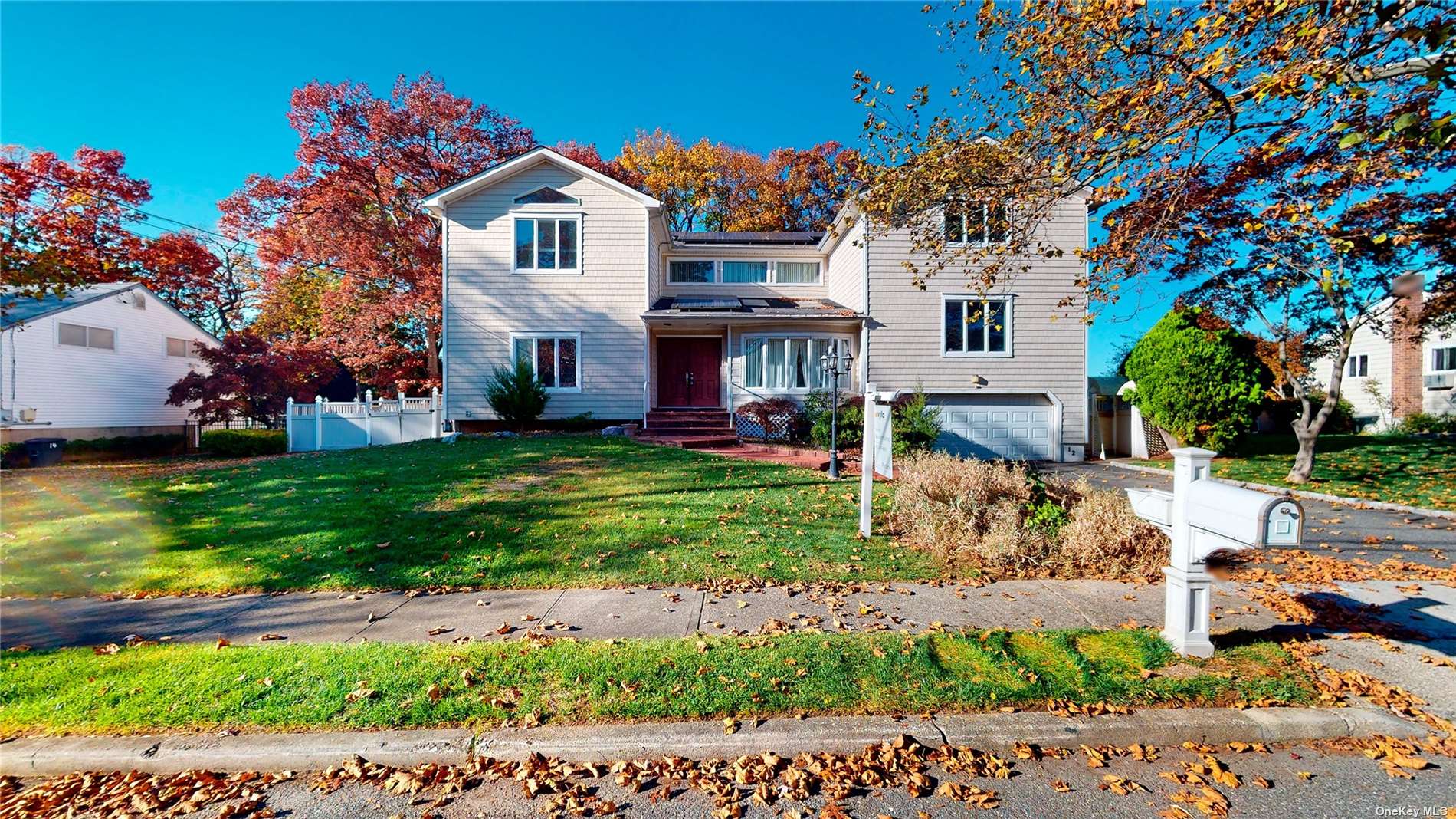 #1 photo, 12 Lamplight Lane, 东长岛 Dix小山 Dix Hills , NY 11746