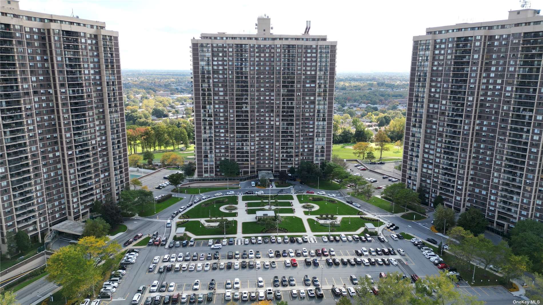 #1 photo, 27010 Grand Central Parkway, 皇后區 花卉园 Floral Park , NY 11005