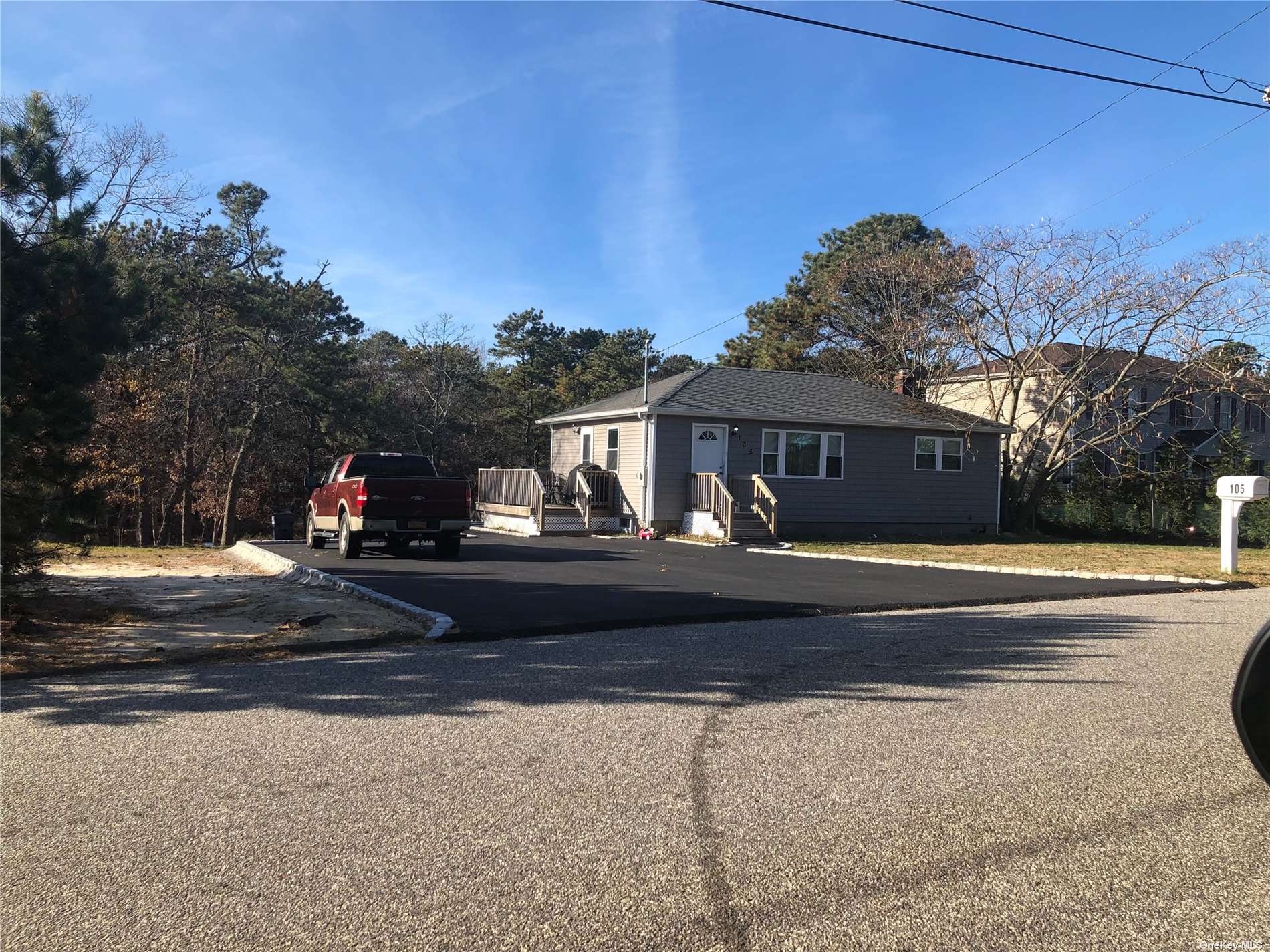 #1 photo, 105 Peters Lane, 東長島 汉普顿 Westhampton Beach , NY 11978