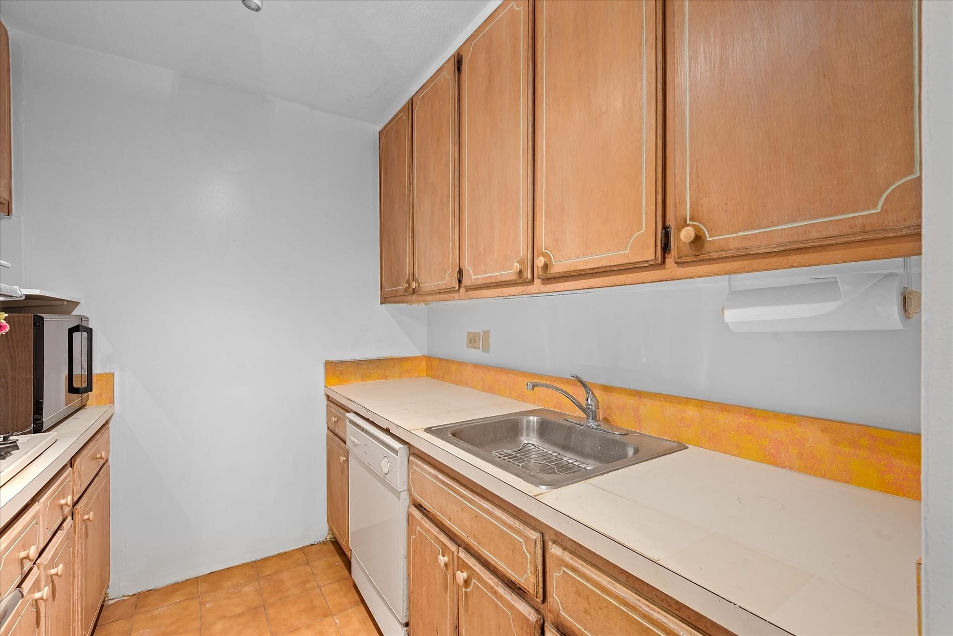 #6 photo, 102-30 66th Road, Forest Hills , NY 11375