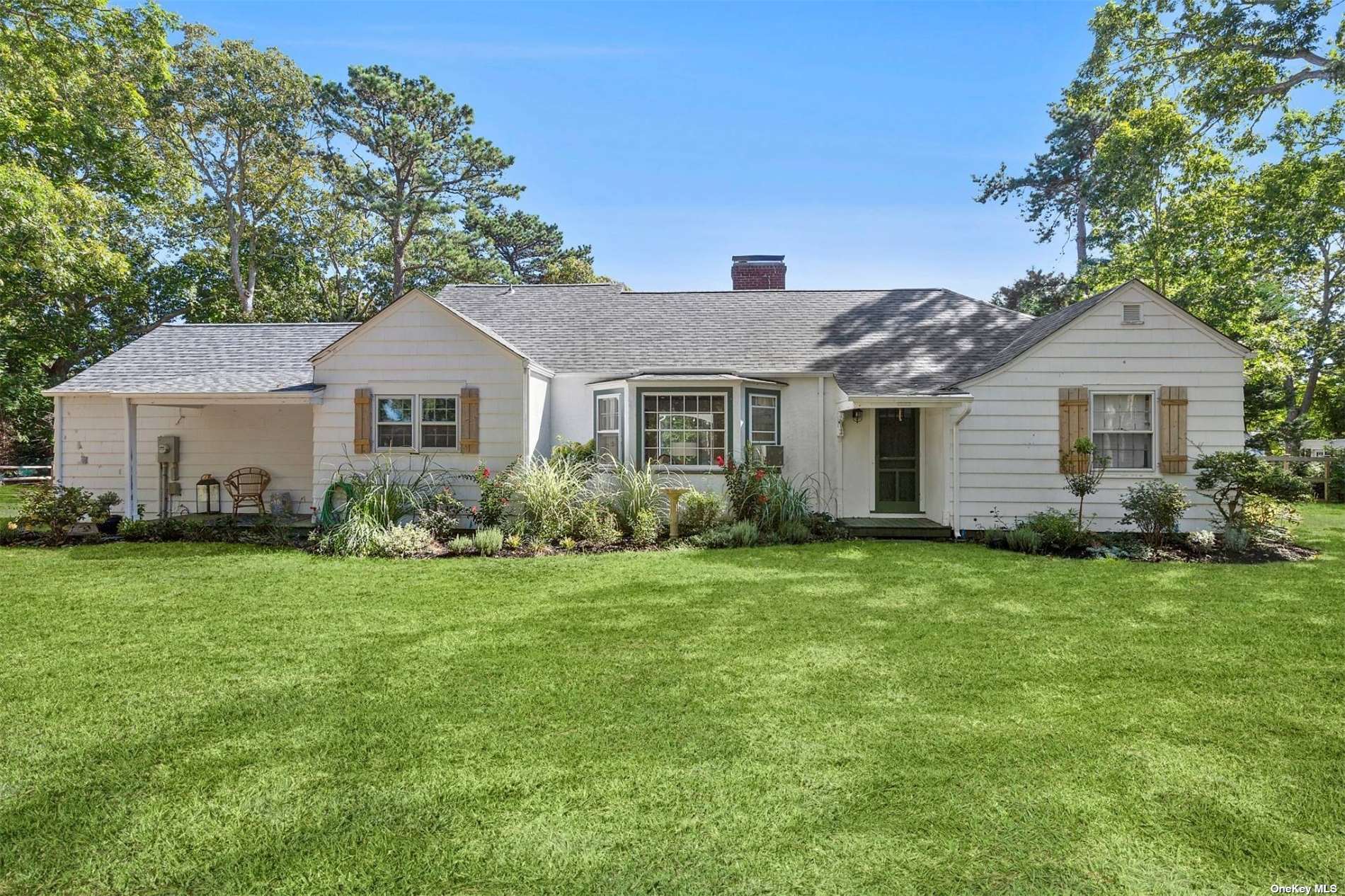 #1 photo, 35 Sheppard Street, 东长岛 汉普顿 Westhampton Beach , NY 11978