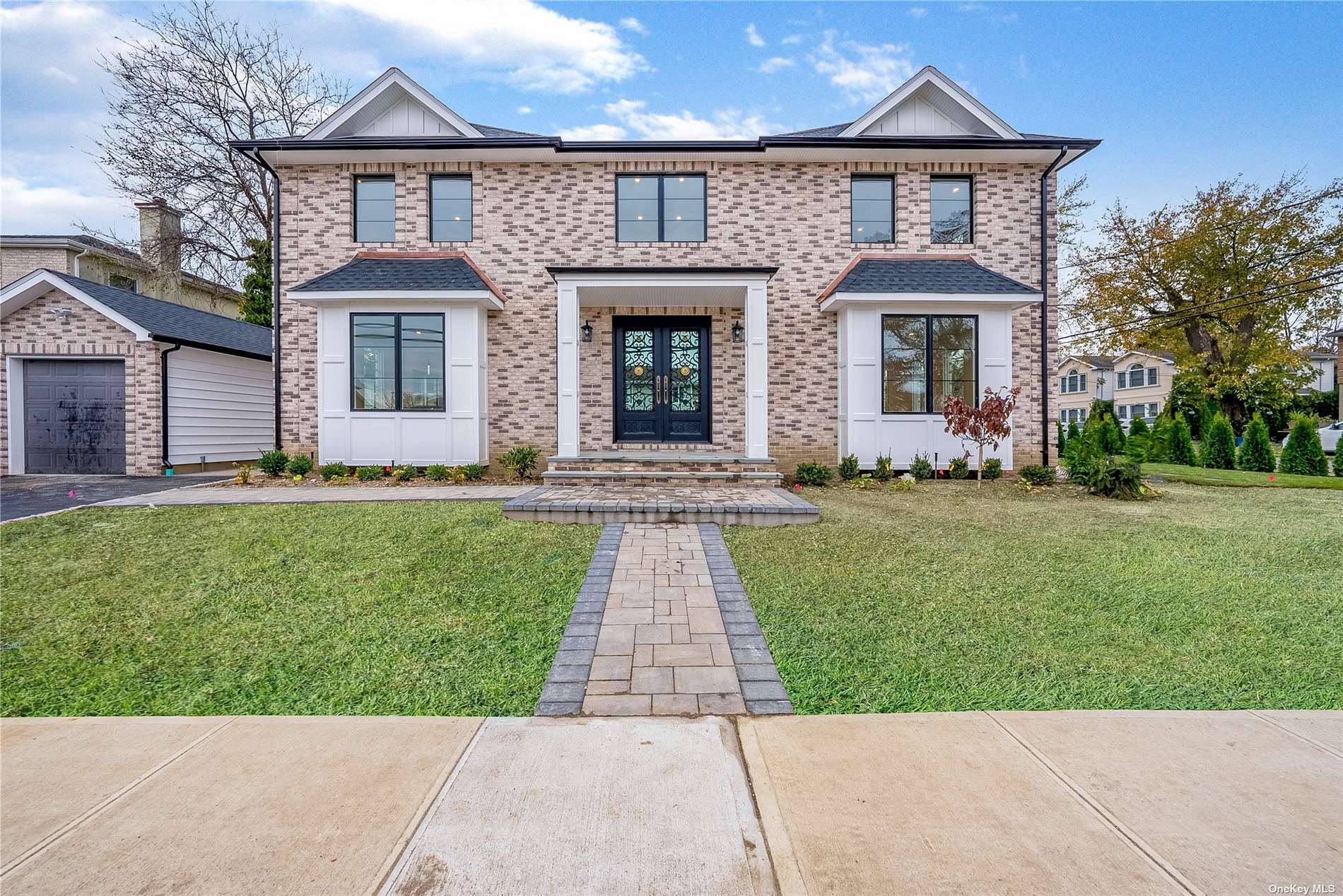 #1 photo, 38 Woodward Street, 롱 아일랜드 Roslyn Heights , NY 11577