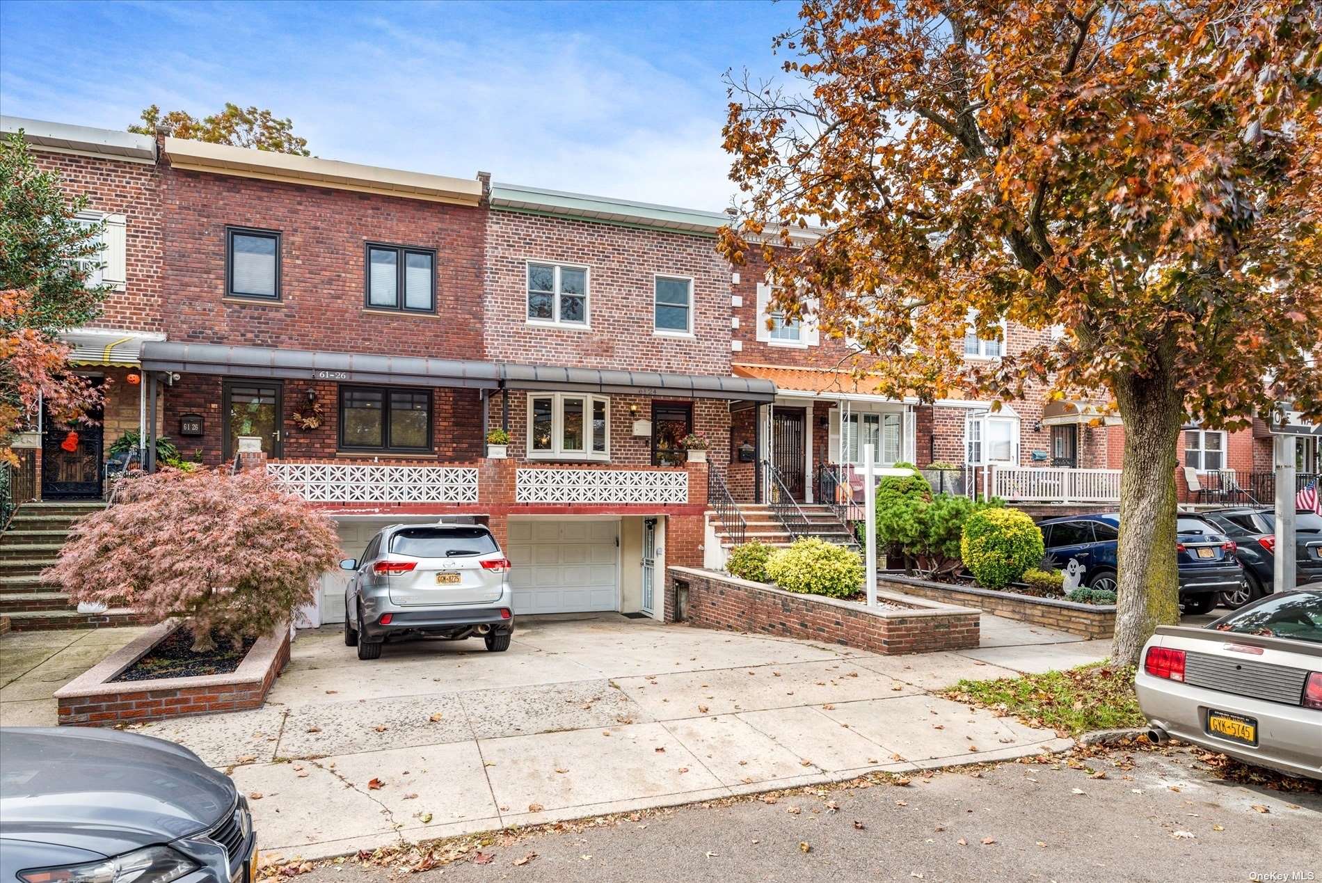 #1 photo, 61-24 67th Street, 皇后區 中村 Middle Village , NY 11379