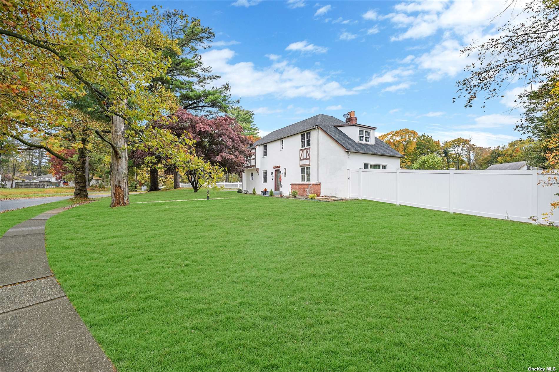 #1 photo, 3 Brentwood Parkway, 東長島 Brentwood , NY 11717