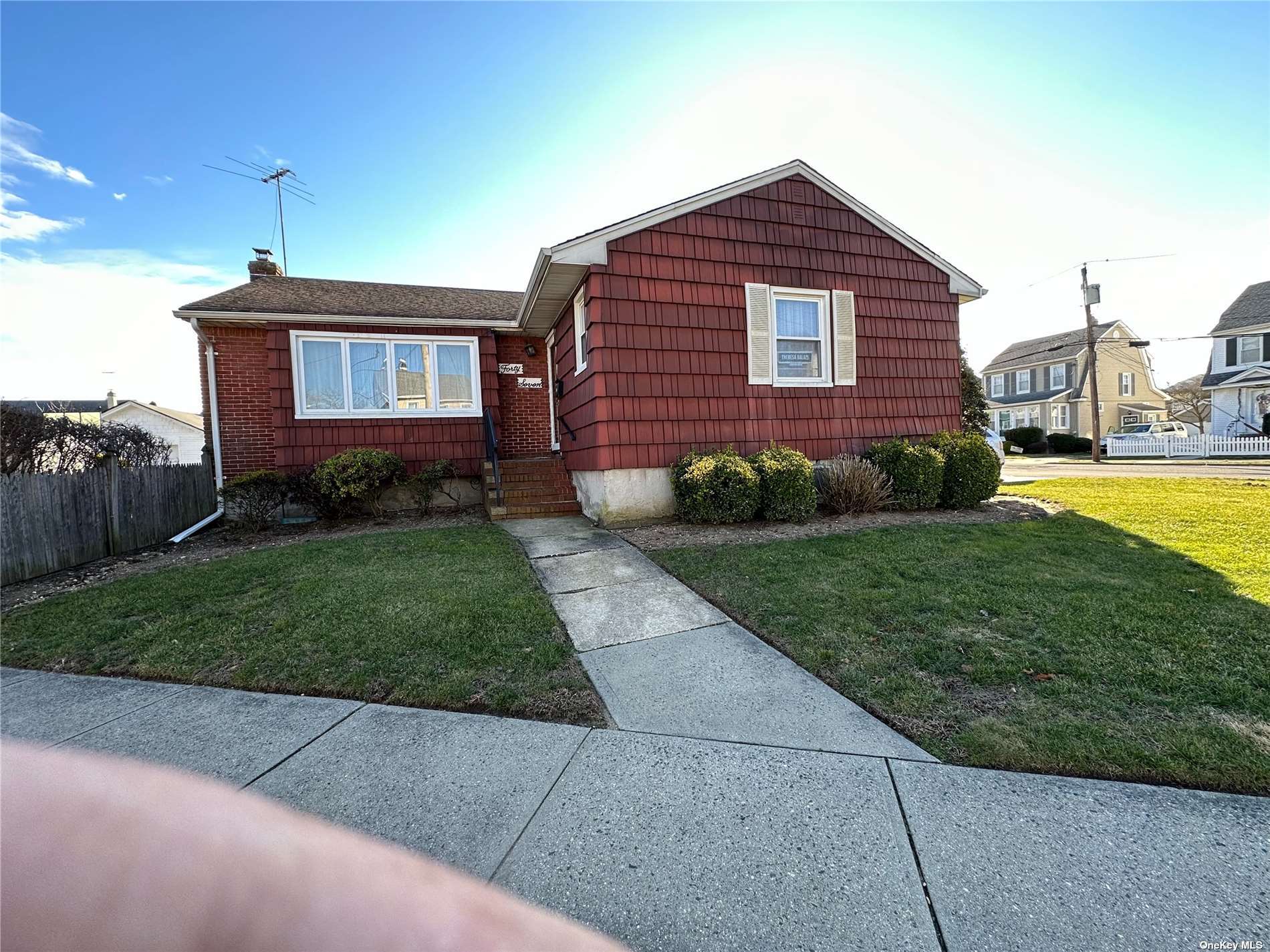 #1 photo, 47 Pershing Avenue, 長島 Valley Stream , NY 11581