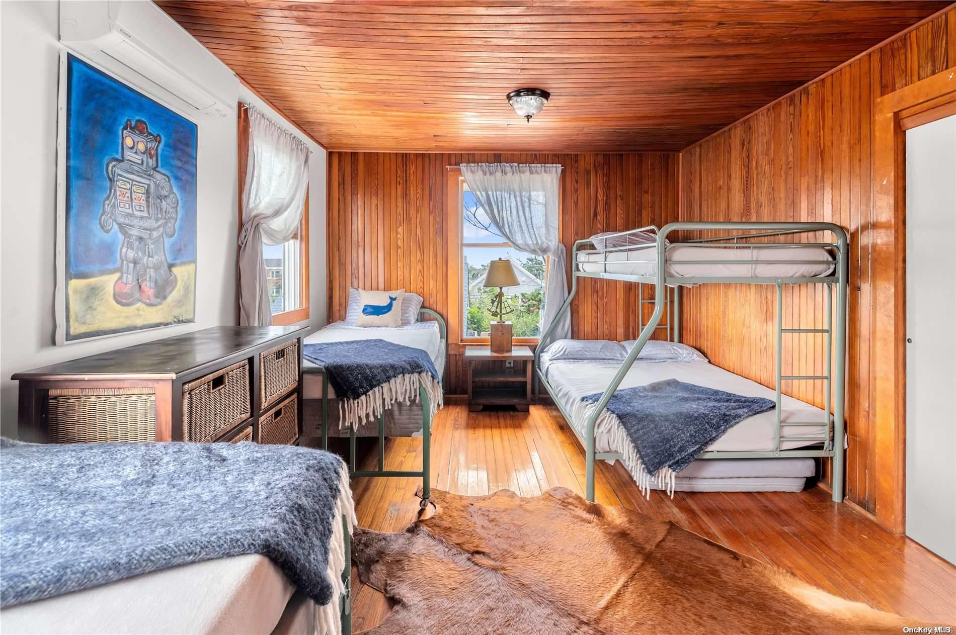 #10 photo, 300 Cottage Walk, Ocean Beach , NY 11770