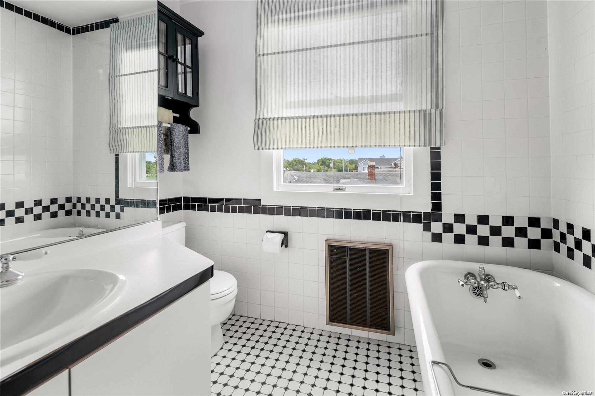 #12 photo, 300 Cottage Walk, Ocean Beach , NY 11770