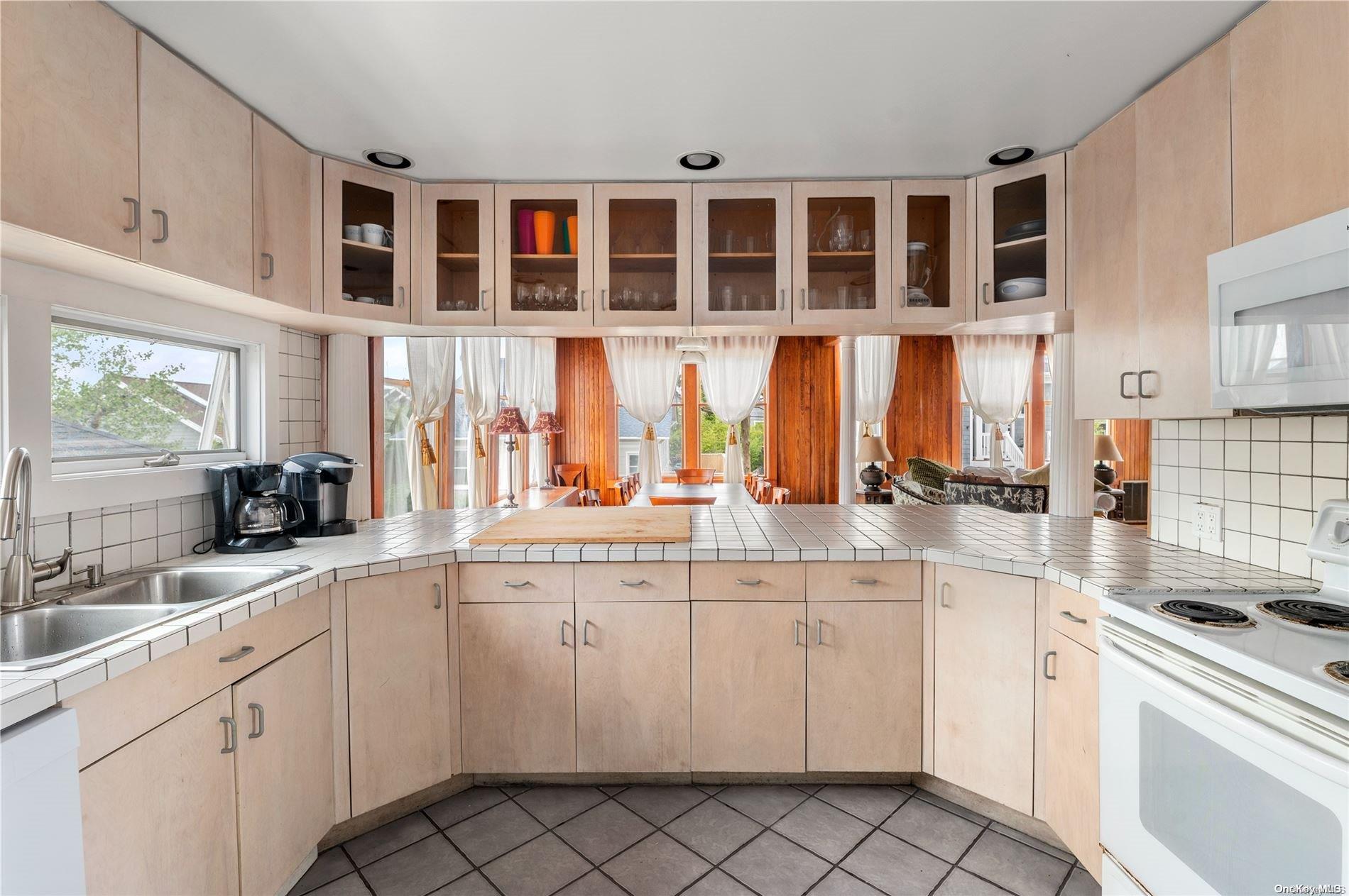 #5 photo, 300 Cottage Walk, Ocean Beach , NY 11770