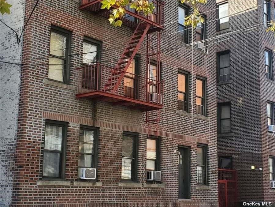 #1 photo, 40-16 73 Street, 皇后区 木边 Woodside , NY 11377