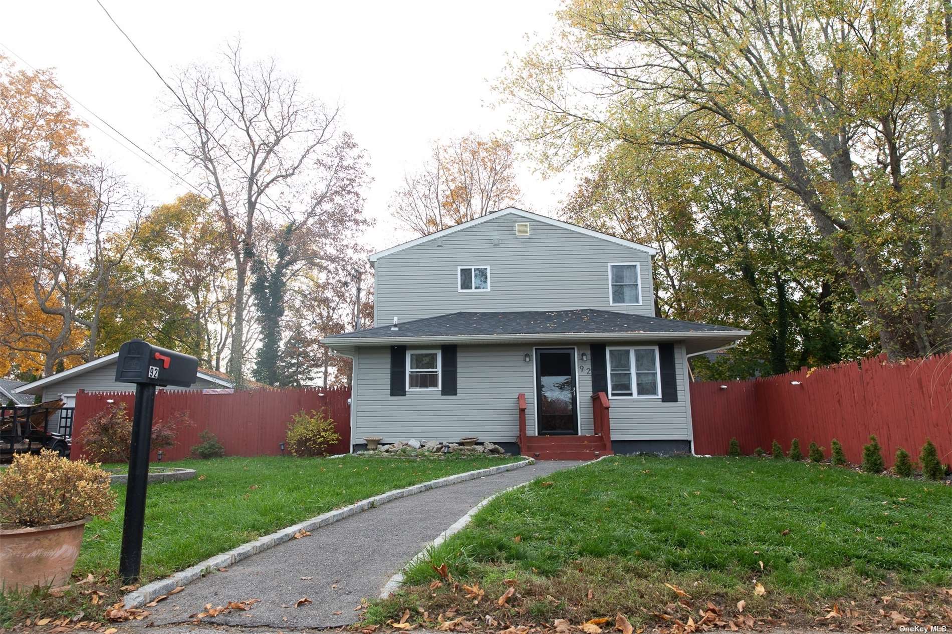 #1 photo, 92 Washington Drive, 東長島 Mastic Beach , NY 11951