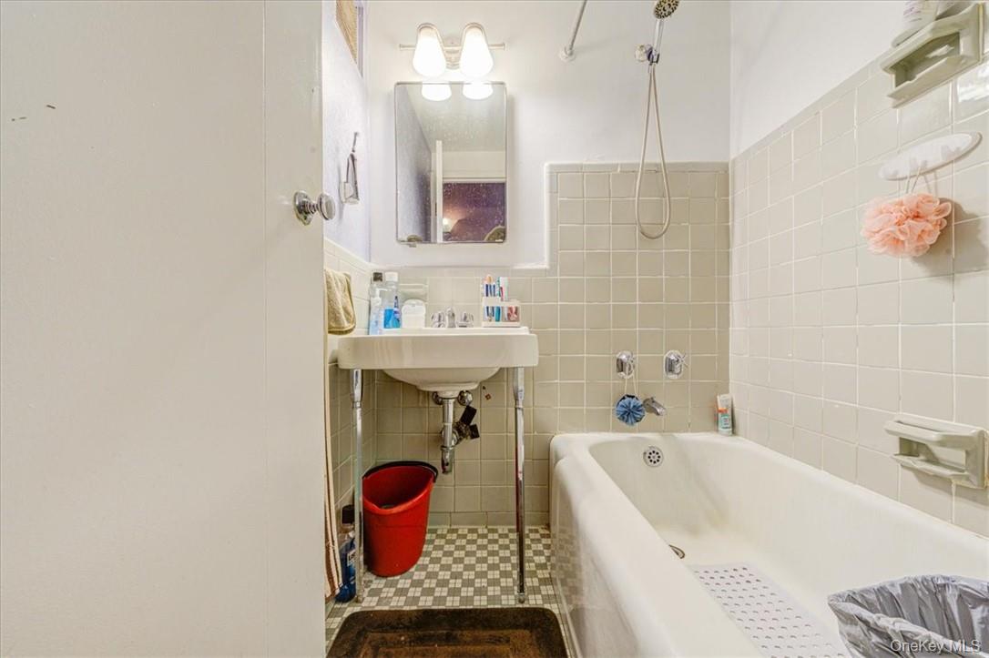 #15 photo, 8 Fordham Hill Oval, ブロンクス区 Bronx , NY 10468