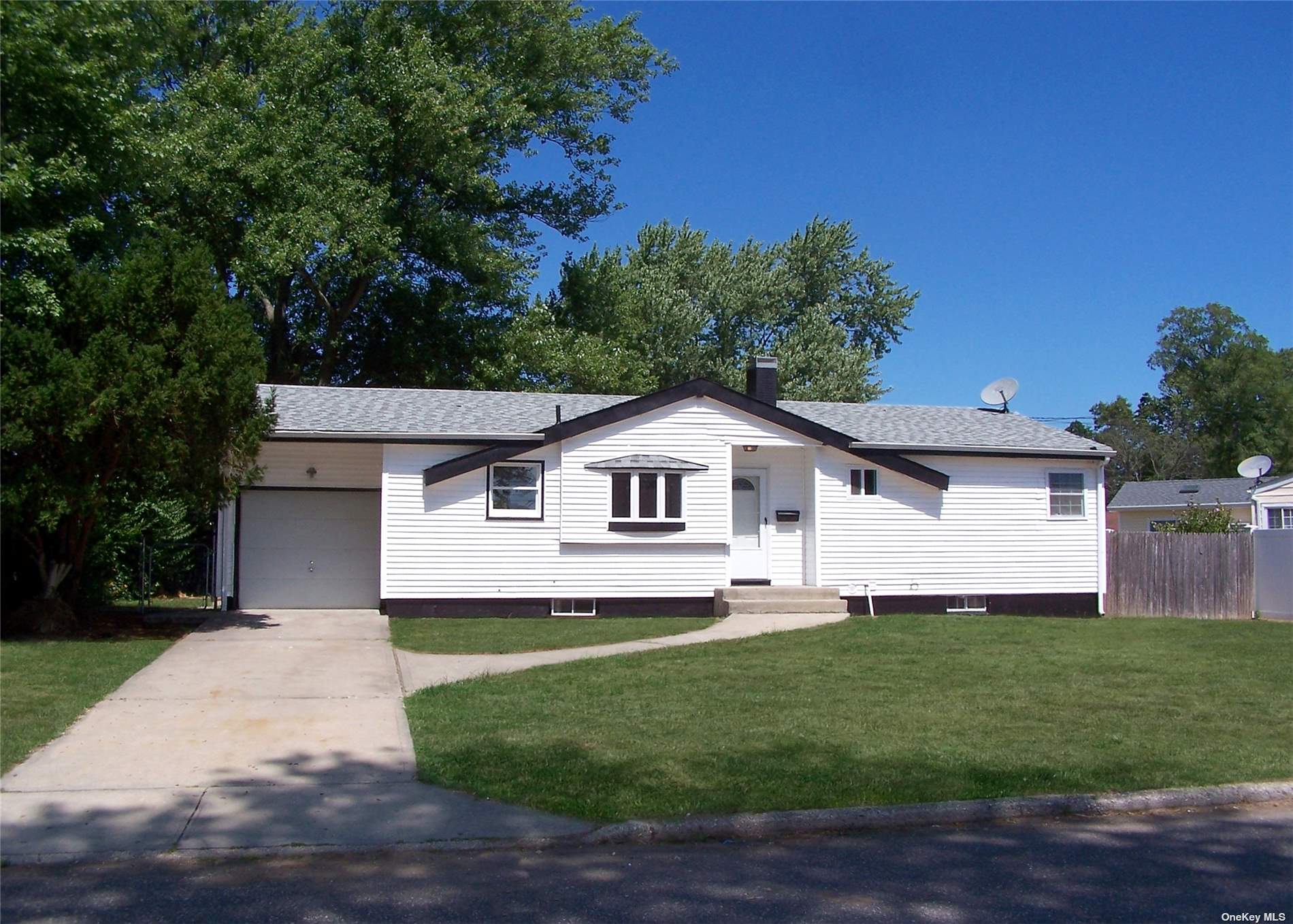 #1 photo, 55 Magnolia Street, Central Islip , NY 11722