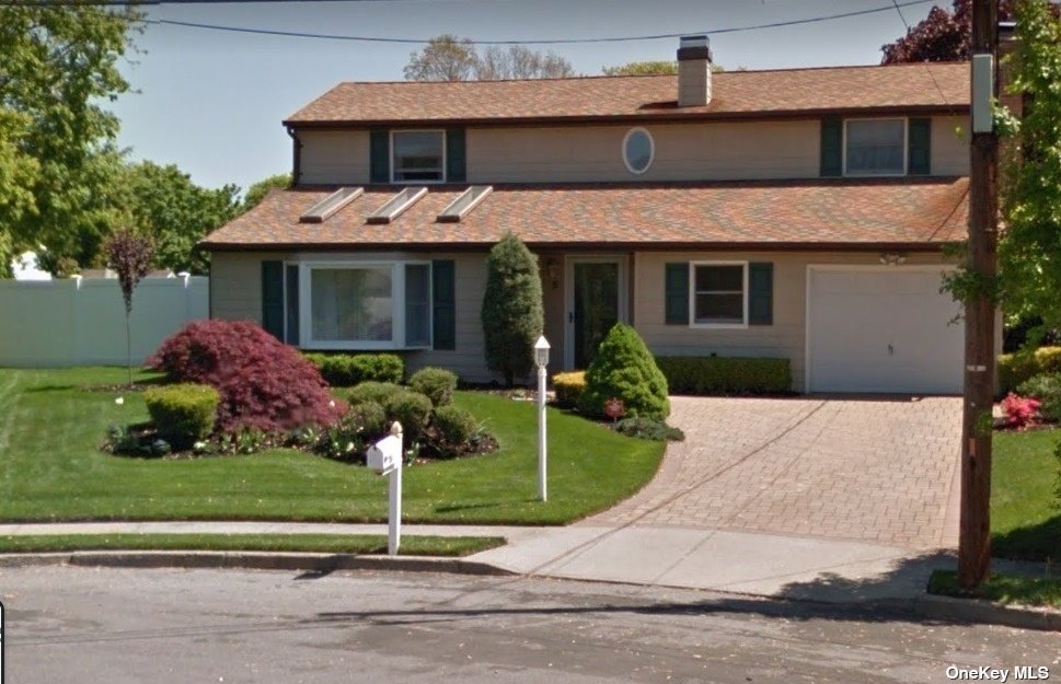 #1 photo, 5 Fairlane, 東長島 Selden , NY 11784