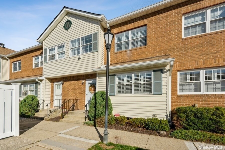 #1 photo, 98 S Franklin Avenue, 長島 Valley Stream , NY 11580