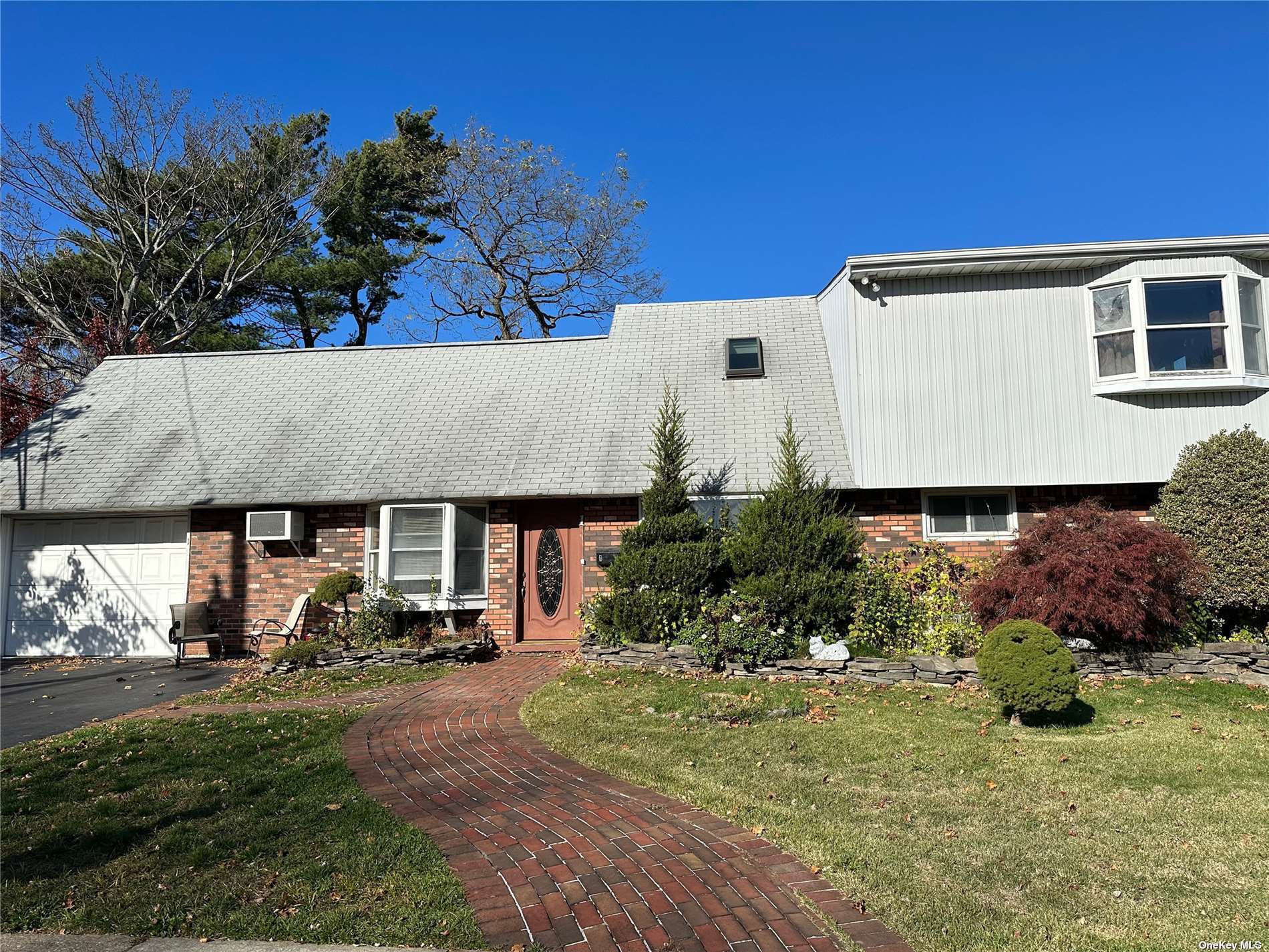 #1 photo, 1 Blueberry Lane, ناسو Hicksville , NY 11801