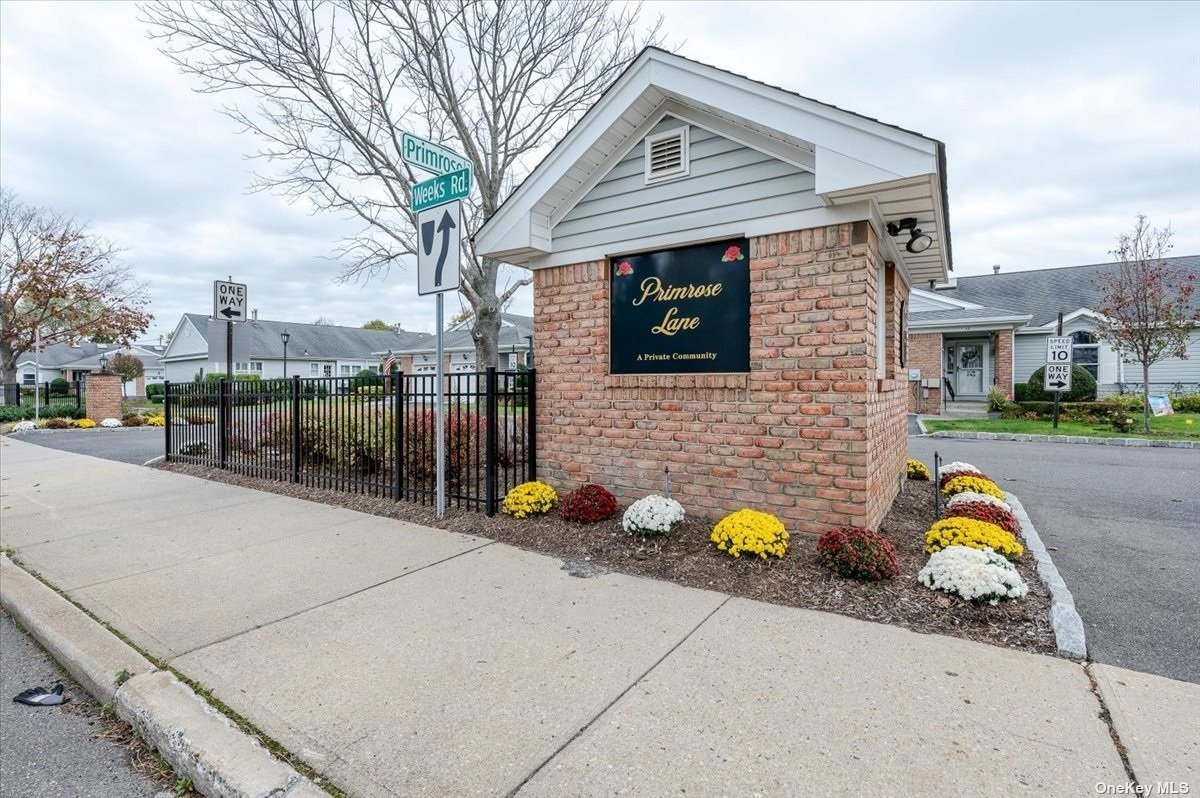 #1 photo, 46 Primrose Lane, 東長島 North Babylon , NY 11703