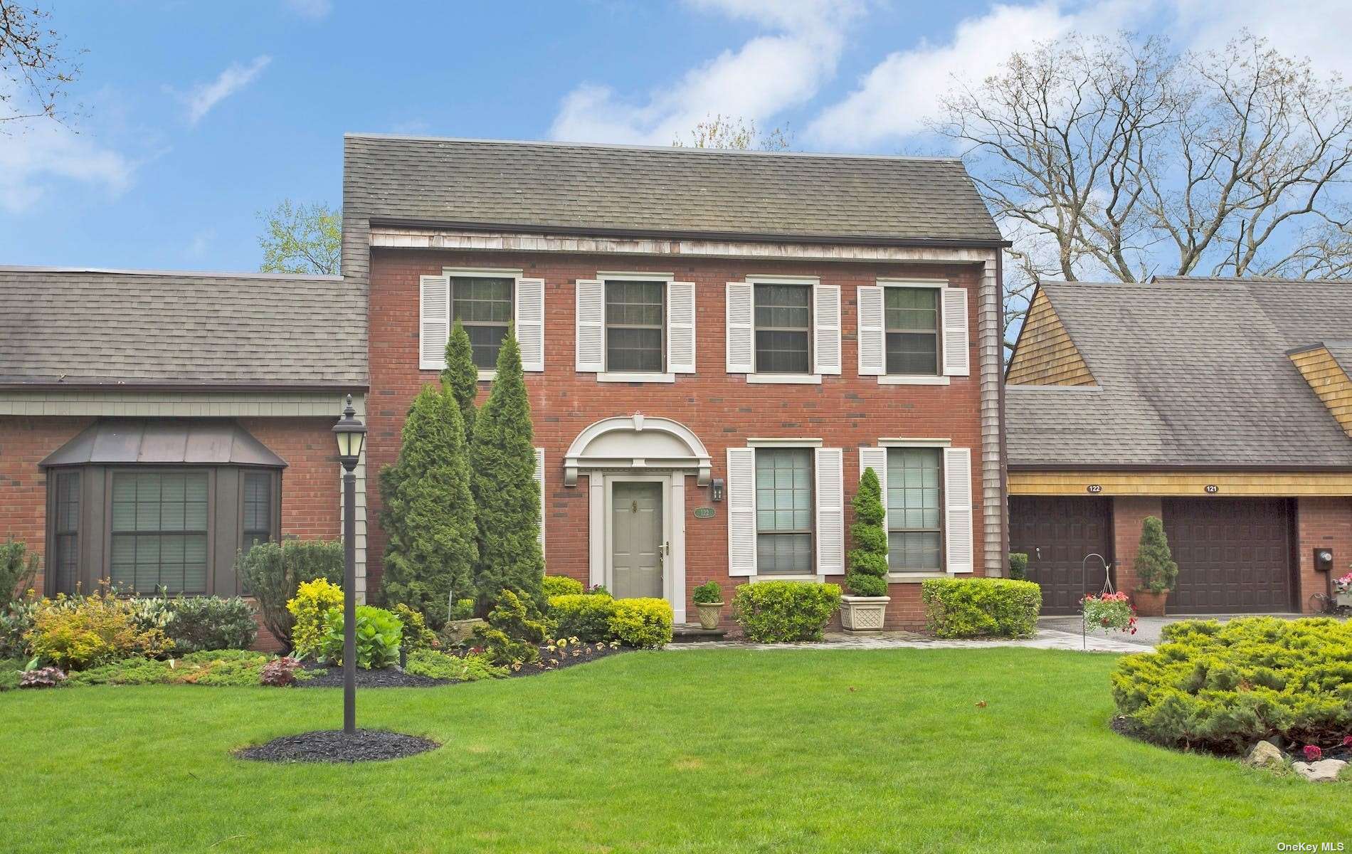 #1 photo, 122 Admirals Drive, Bay Shore , NY 11706