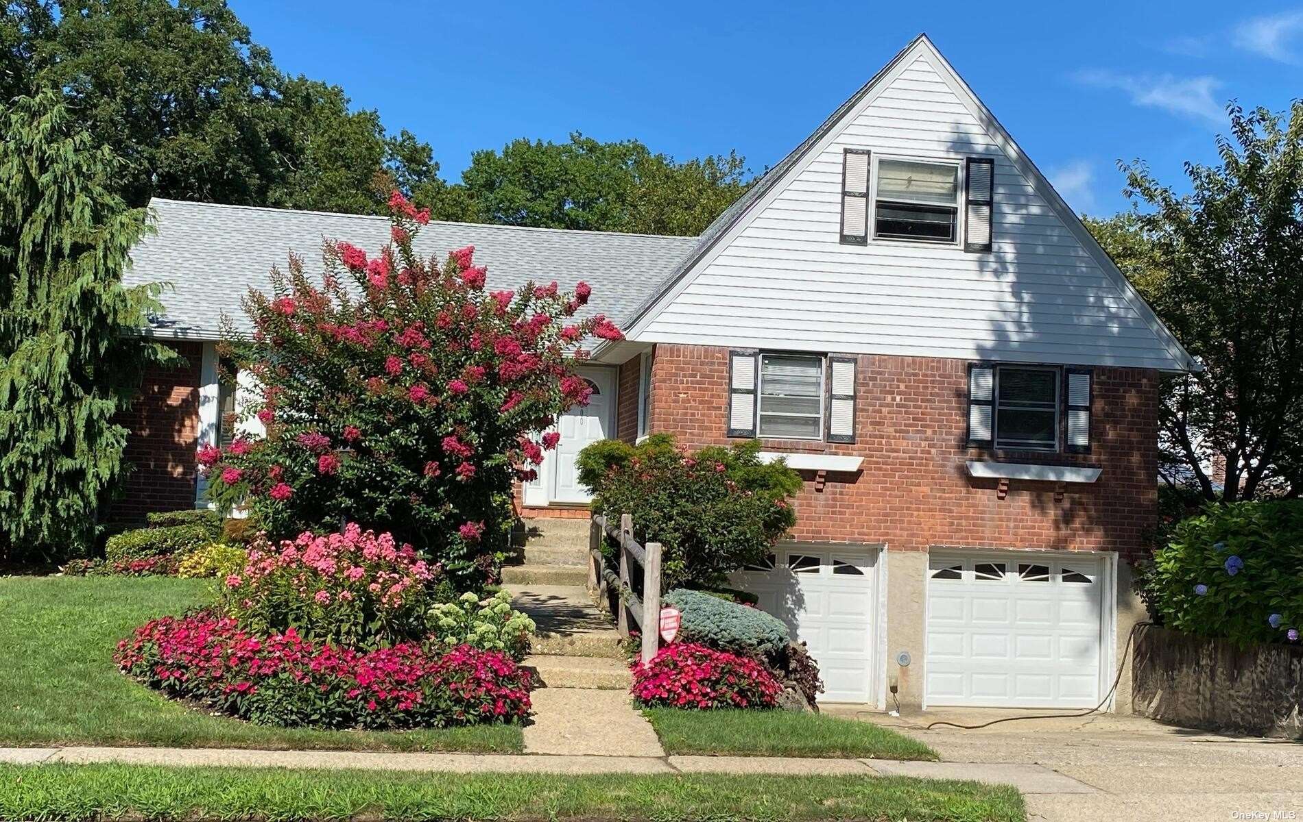 #1 photo, 900 Baldwin Drive, 長島 西布雷 Westbury , NY 11590