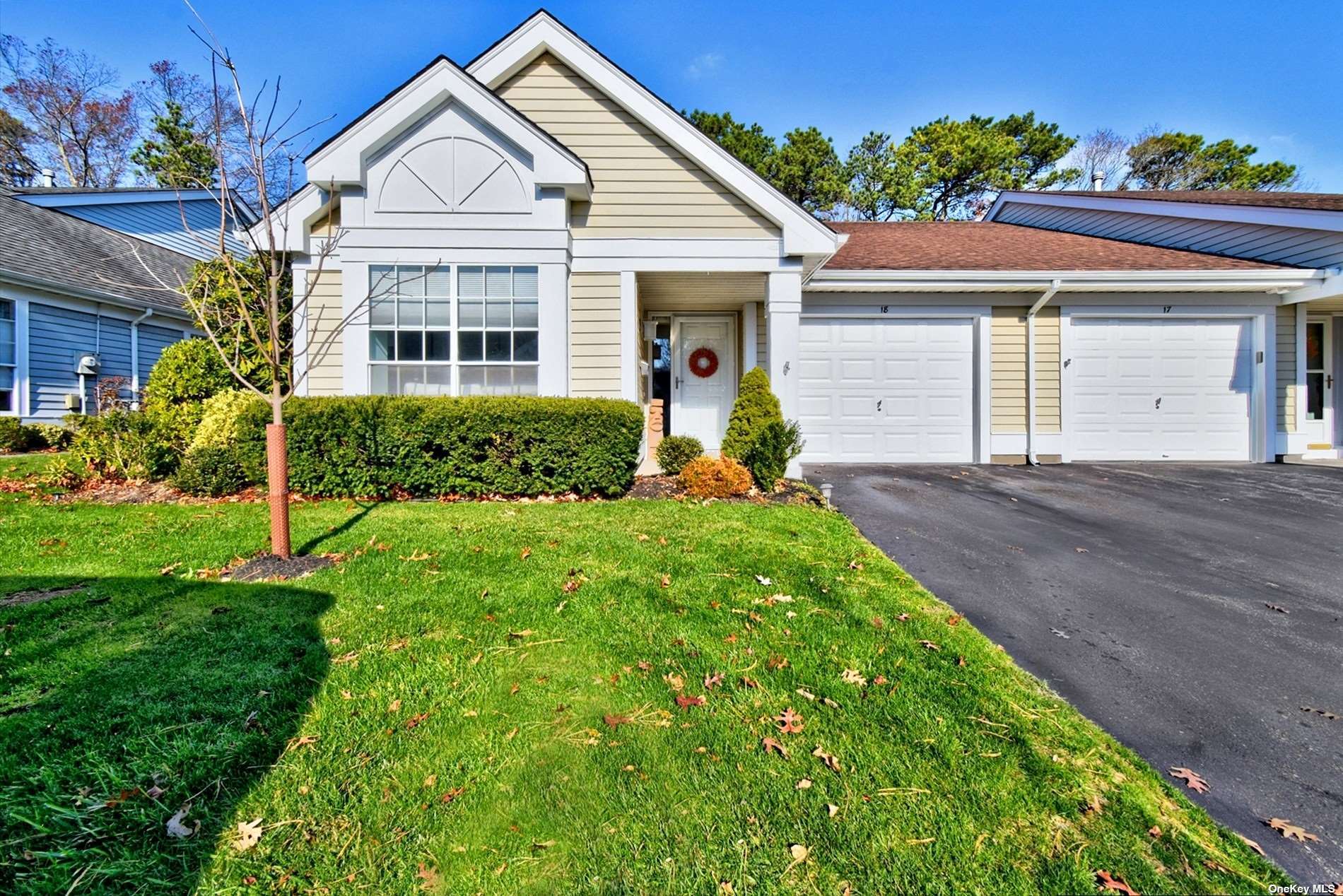 #1 photo, 18 Oakdale Court, サフォーク郡 Ridge , NY 11961