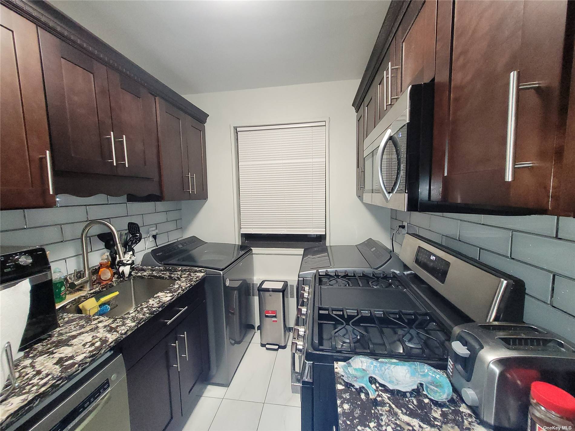 #1 photo, 163-48 17th Avenue, 皇后區 白石鎮 Whitestone , NY 11357