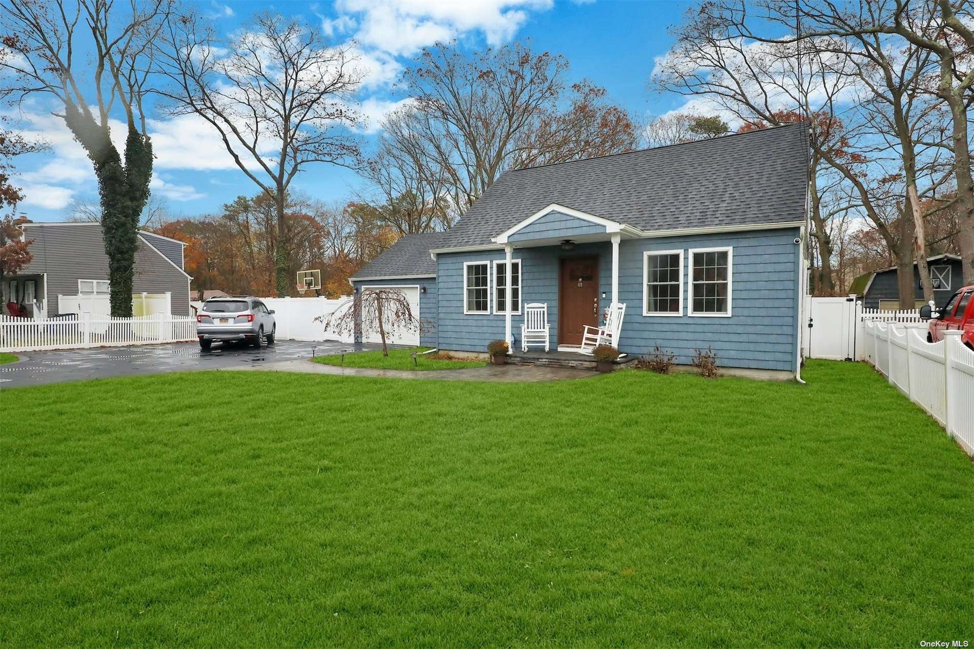 #1 photo, 49 Lambert Avenue, 東長島 Mastic , NY 11950