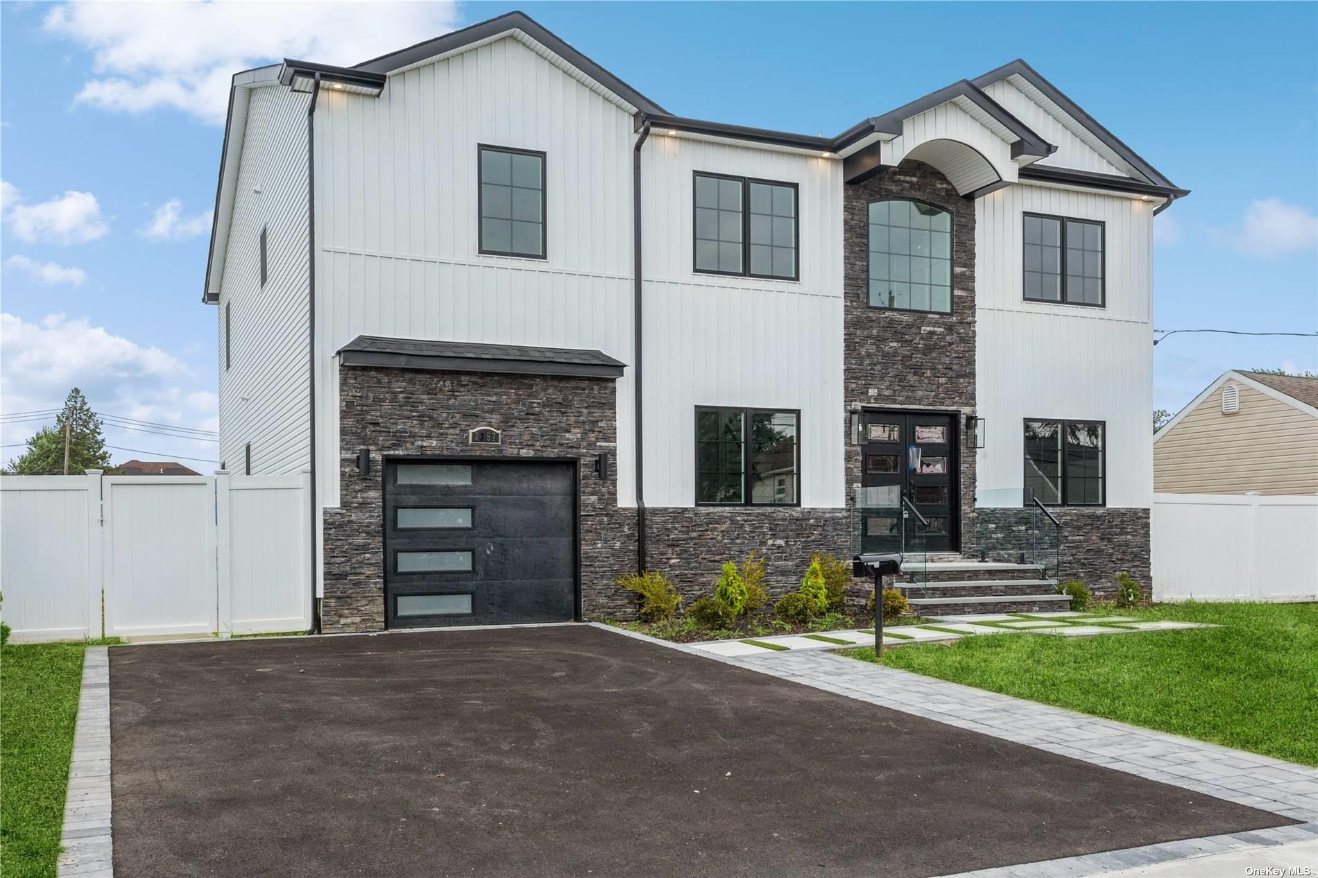 #1 photo, 2357 Rugby Street, 长岛 East Meadow , NY 11554