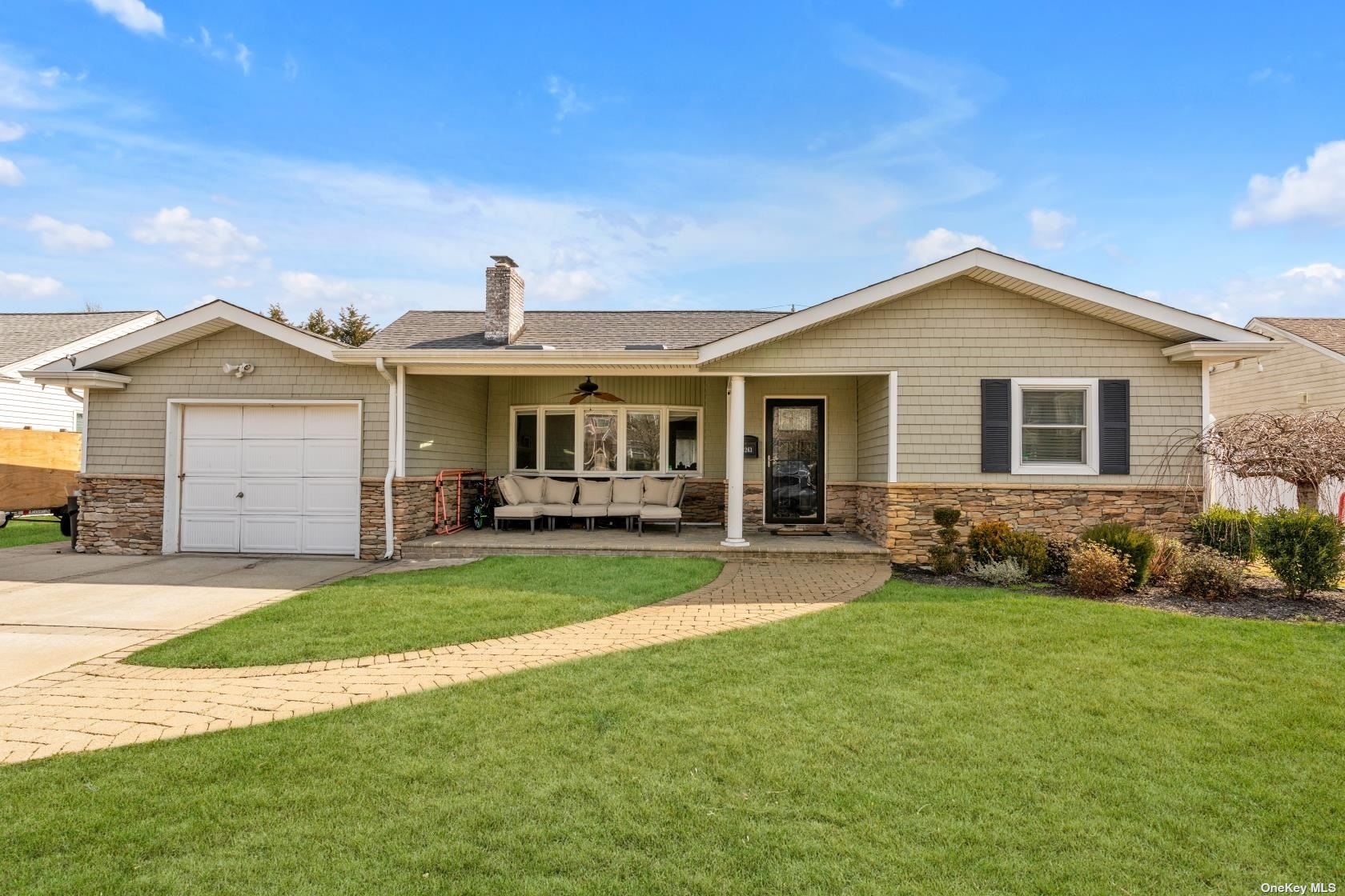 #1 photo, 1263 Pleasant Road, 長島 Wantagh , NY 11793