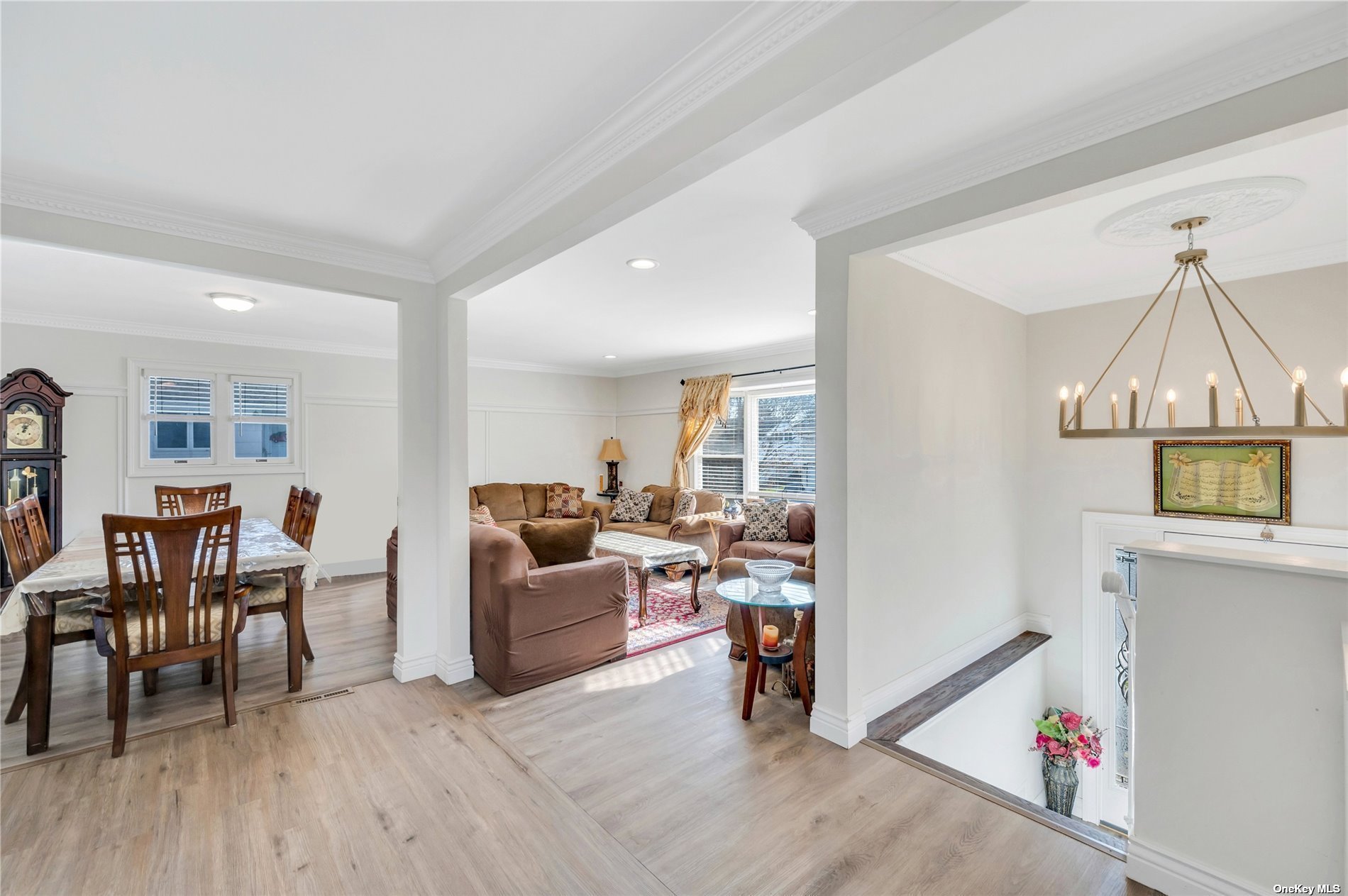 #1 photo, 33 9th Avenue, 长岛 Farmingdale , NY 11735