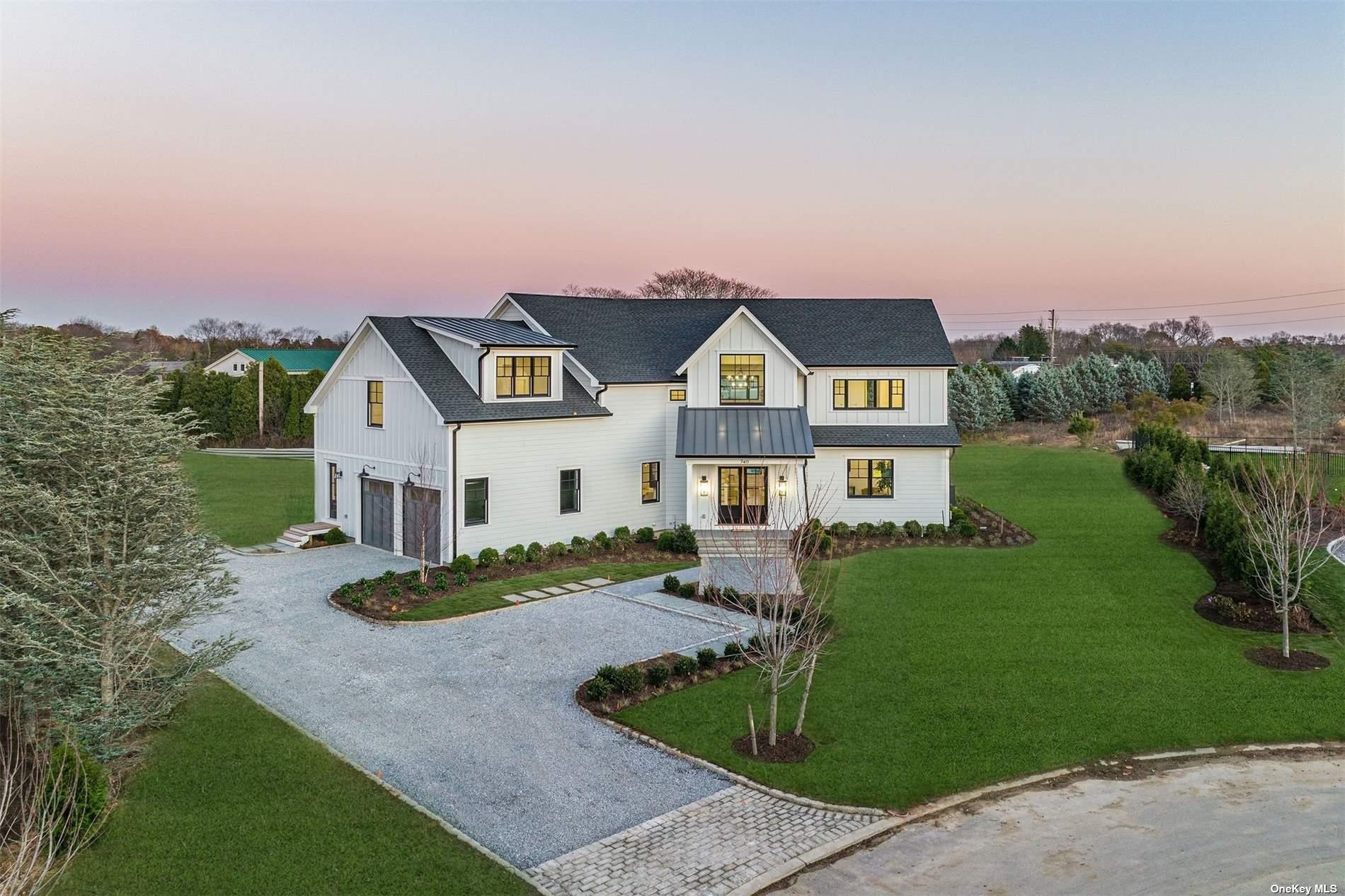 #1 photo, 740 Royalton Row, 東長島 Mattituck , NY 11952