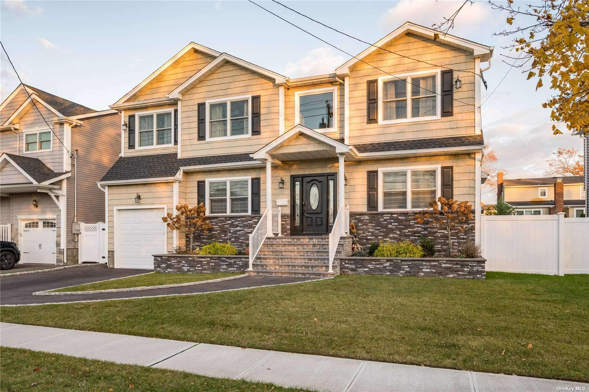 #1 photo, 421 Philadelphia Avenue, नासाउ काउंटी Massapequa Park , NY 11762