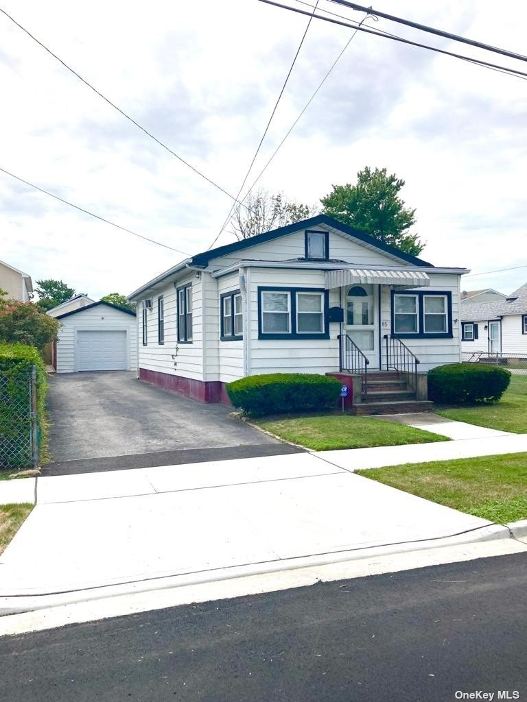 #1 photo, 85 Bayswater Boulevard, 長島 Inwood , NY 11096