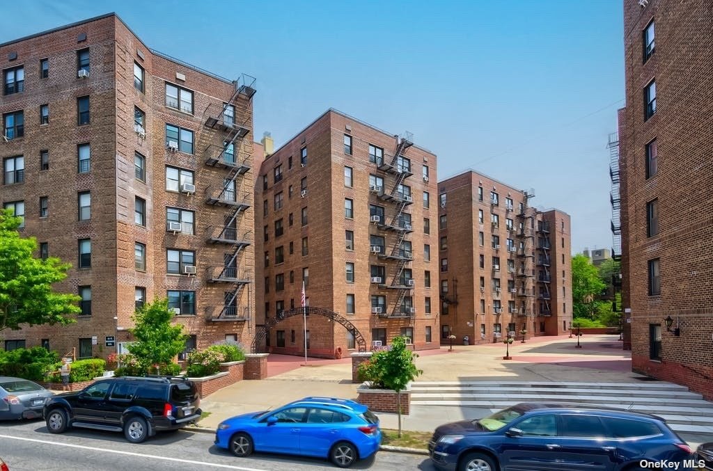 #1 photo, 83-77 Woodhaven Boulevard, 皇后区 木港 Woodhaven , NY 11421