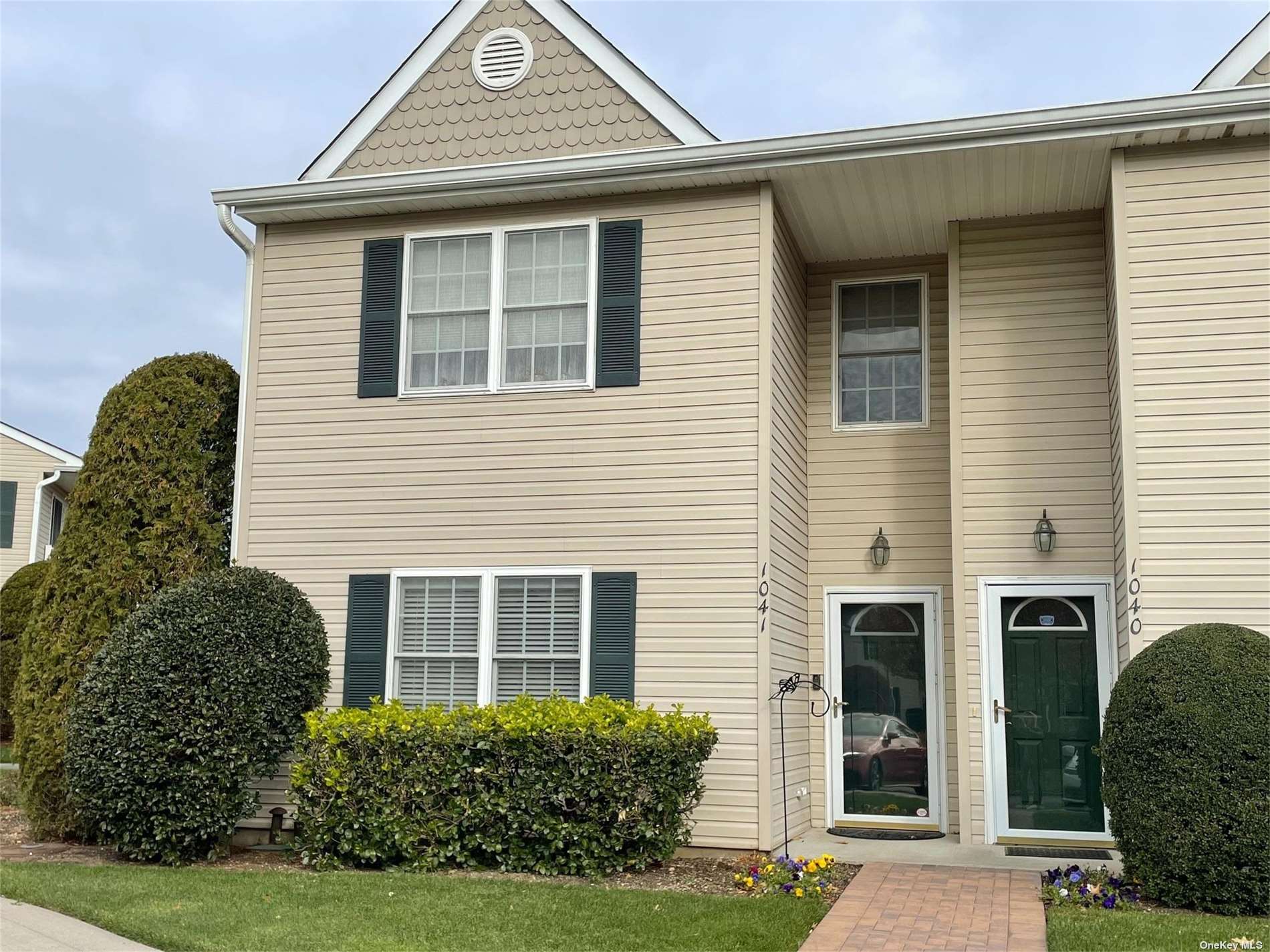 #1 photo, 1041 Savoy Drive, 東長島 梅尔维尔 Melville , NY 11747