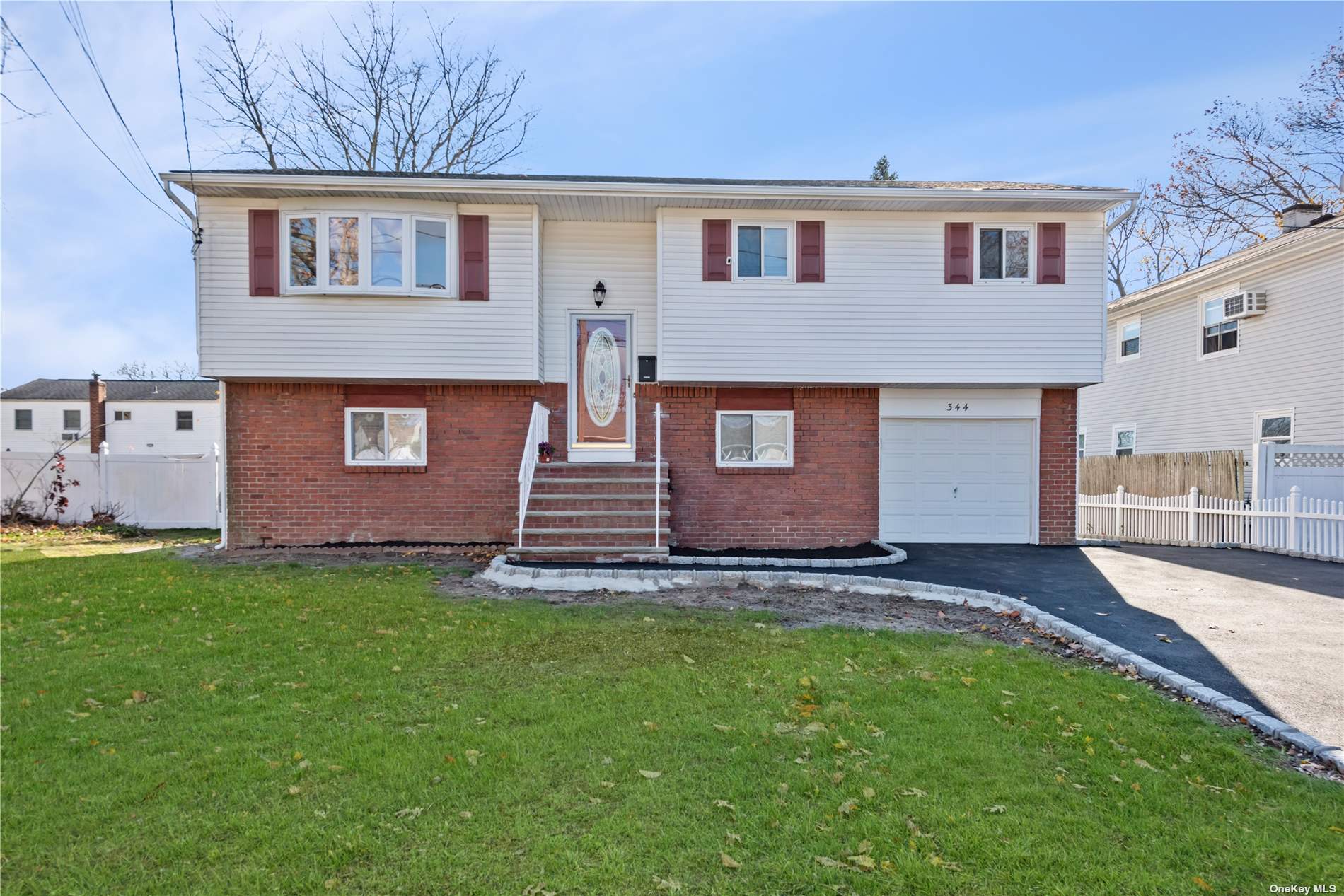 #1 photo, 344 Lexington Avenue, West Babylon , NY 11704