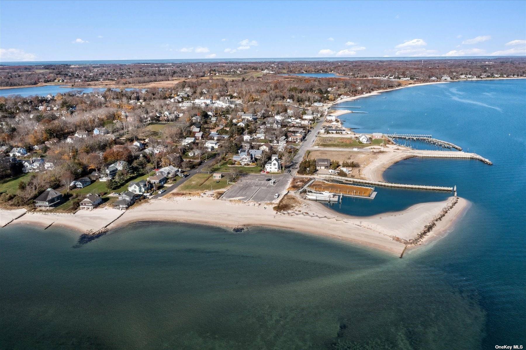 #1 photo, 720 2nd Street, 东长岛 New Suffolk , NY 11956