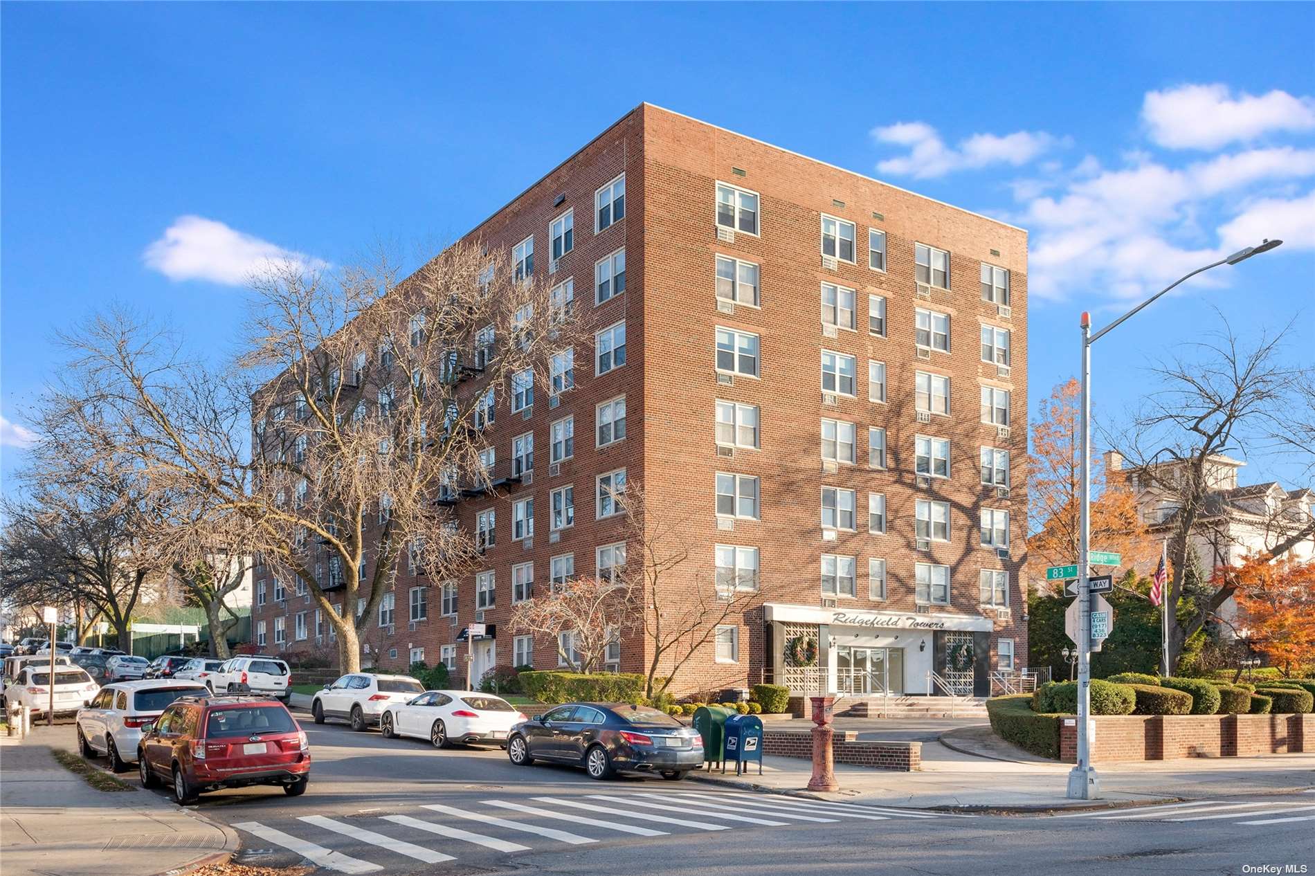 #1 photo, 8301 Ridge Boulevard, 布鲁克林 The Ridgefield Towers , NY 11209