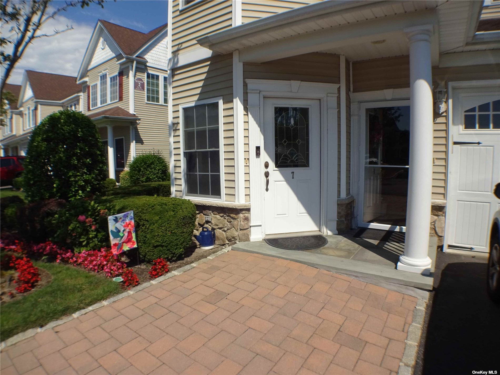 #1 photo, 7 Meadow Court, 東長島 Oakdale , NY 11769
