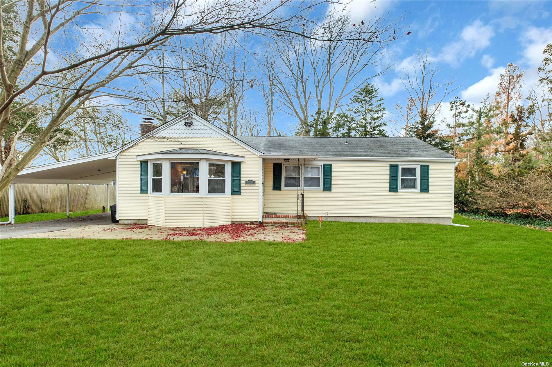 #1 photo, 4 Cedar Grove Avenue, 东长岛 Lake Grove , NY 11755