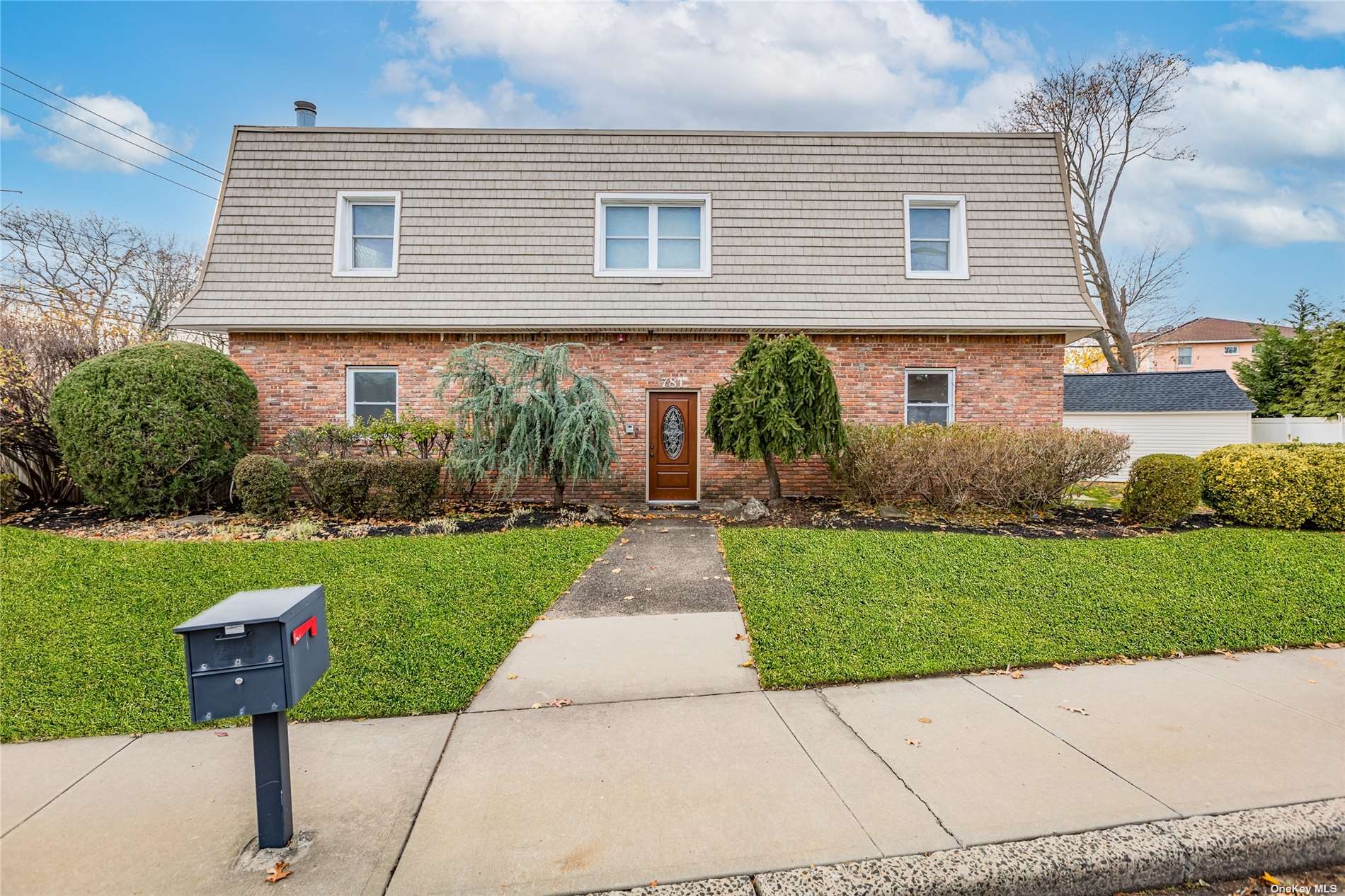 #1 photo, 781 Deer Park Road, 东长岛 Dix小山 Dix Hills , NY 11746