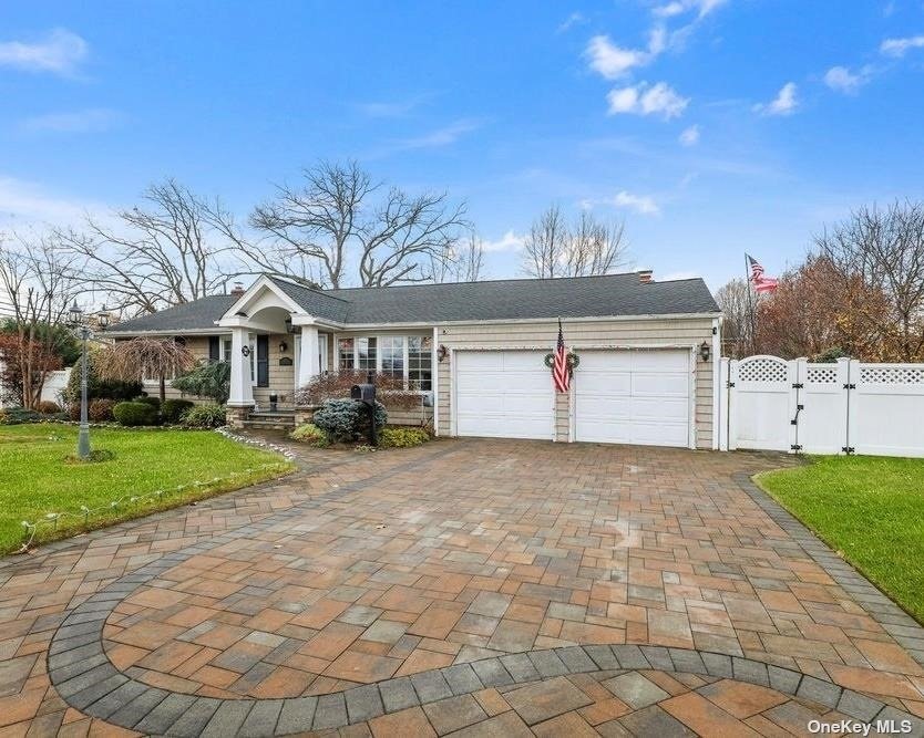 #1 photo, 34 Helena Avenue, ناسو Bethpage , NY 11714