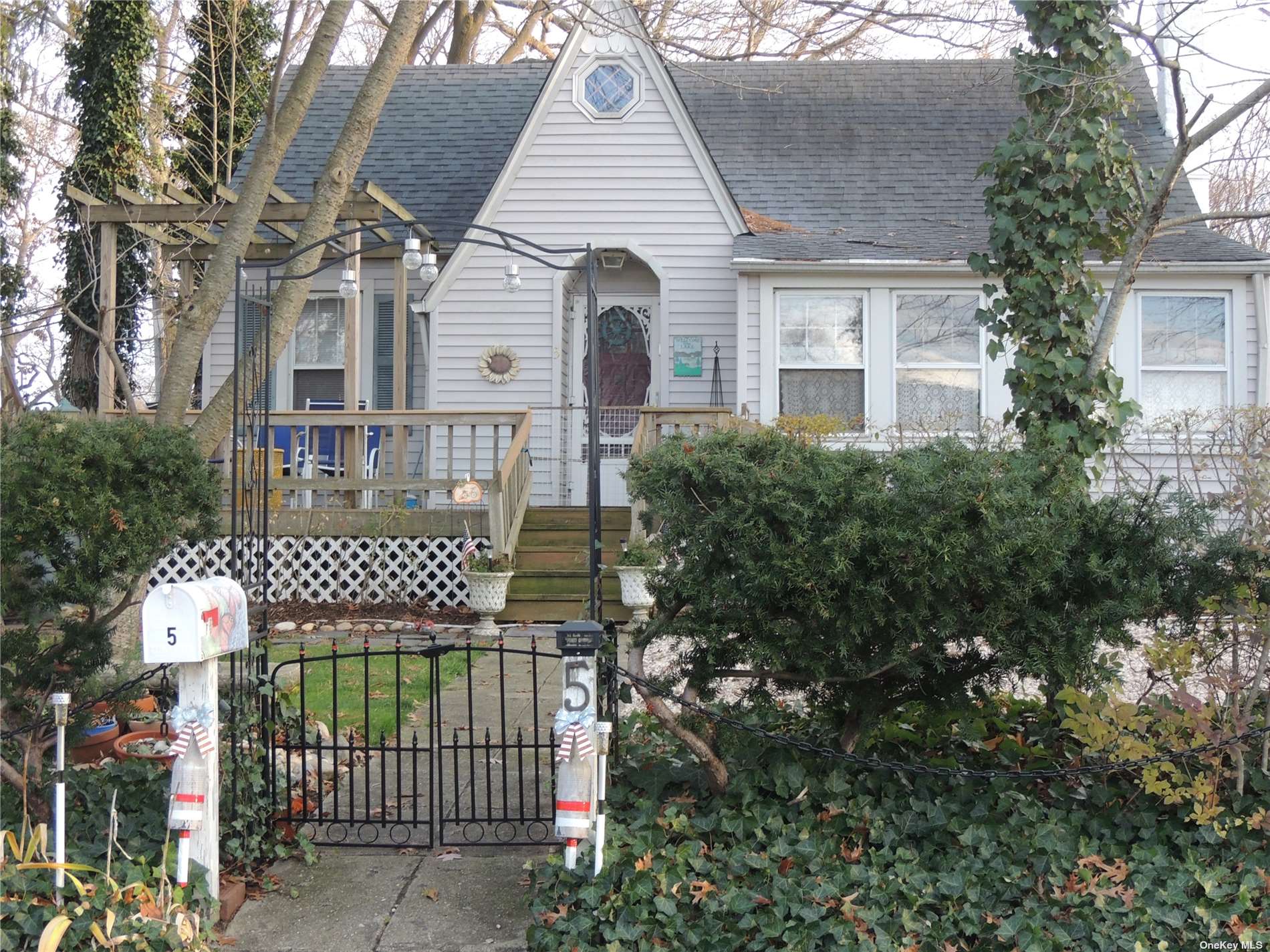 #1 photo, 5 South Drive, Ronkonkoma , NY 11779