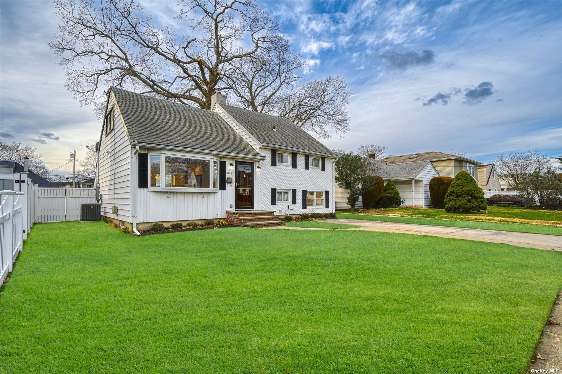 #1 photo, 2148 Fir Street, Wantagh , NY 11793