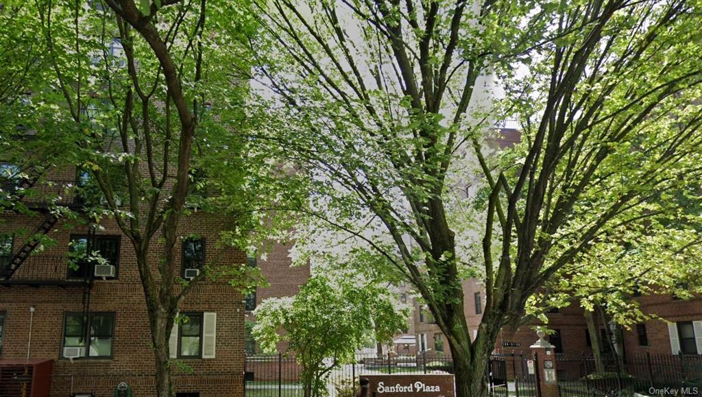 #1 photo, 144-54 Sanford Avenue, 法拉盛 Flushing , NY 11355