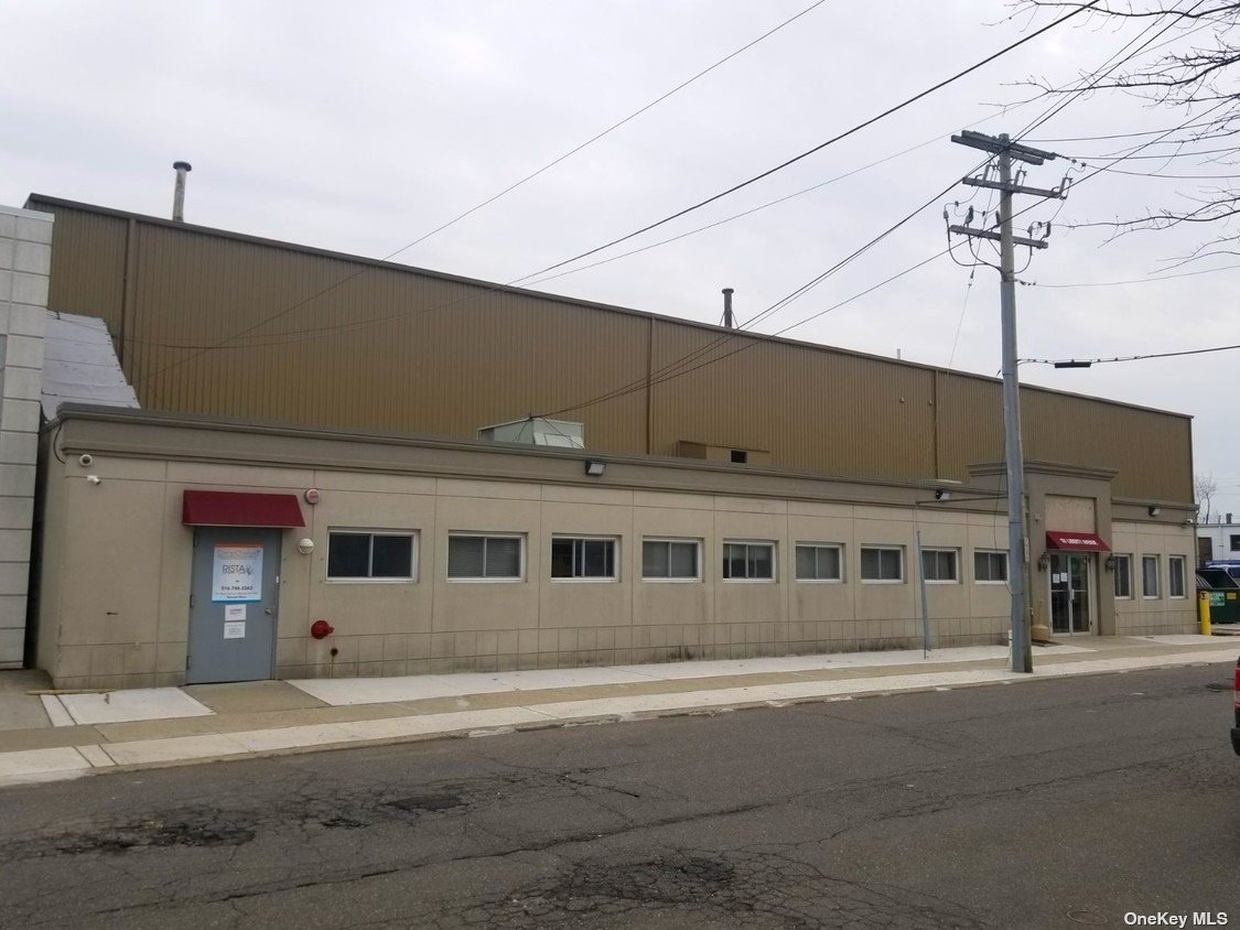#1 photo, 131 Liberty Avenue, 长岛 Mineola , NY 11501