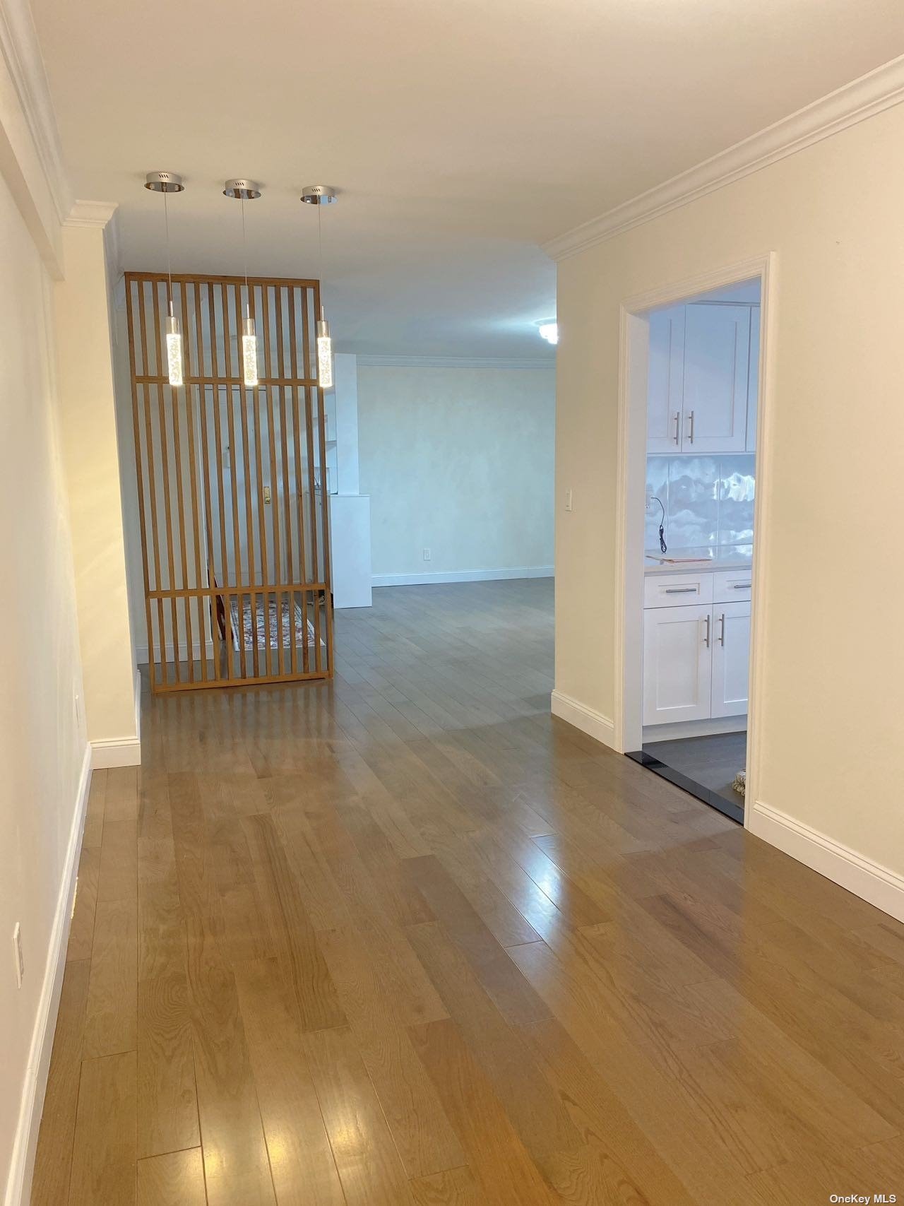 #1 photo, 47-21 215 Place, 皇后区 贝塞 Bayside , NY 11361